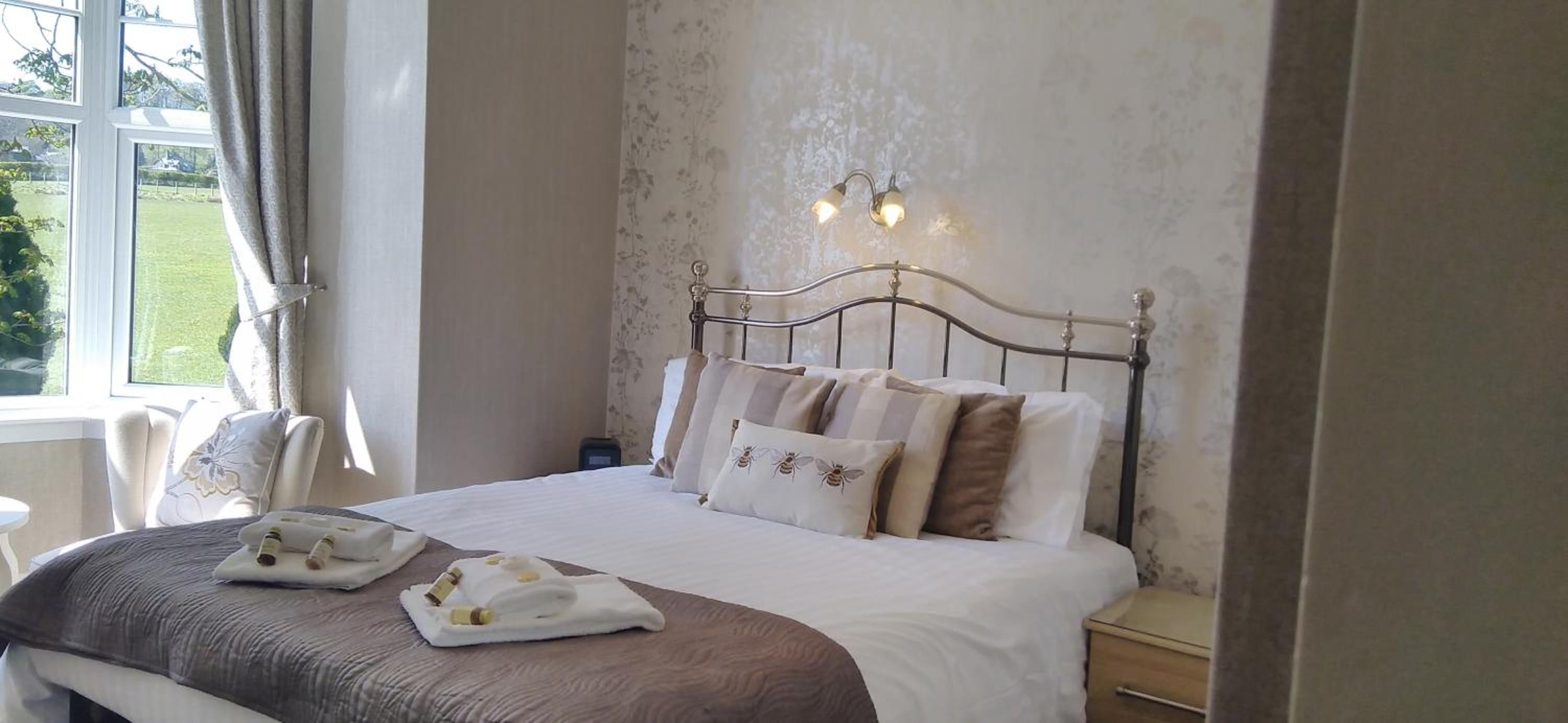 Standard King Size Room with Garden View photo 1