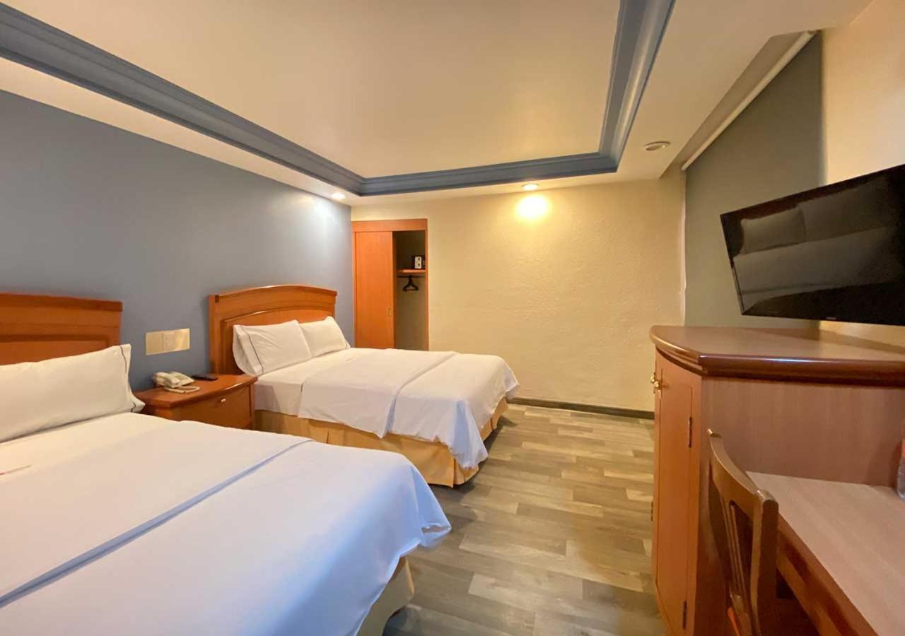 Double Room with Two Double Beds - Photo 6