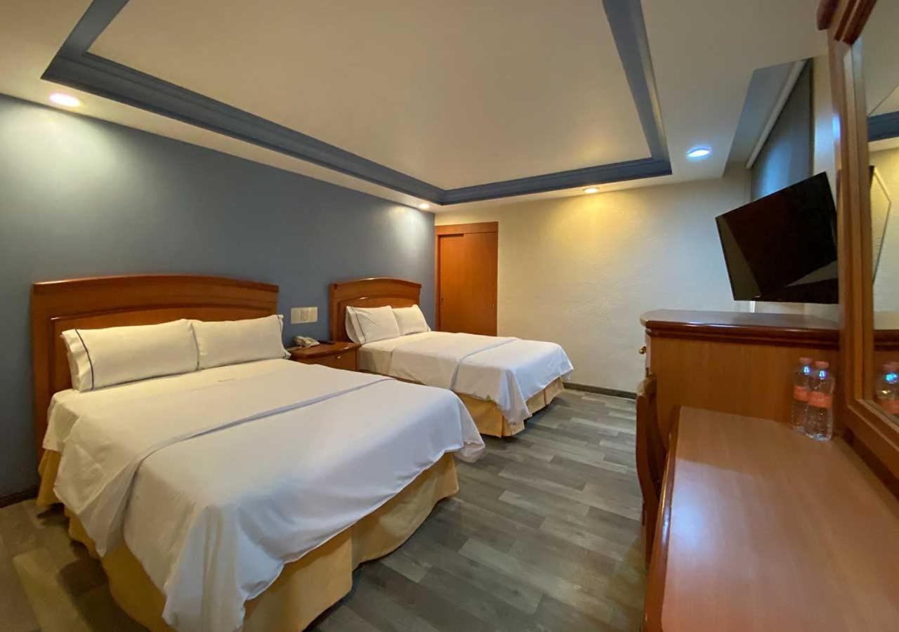 Double Room with Two Double Beds - Photo 1