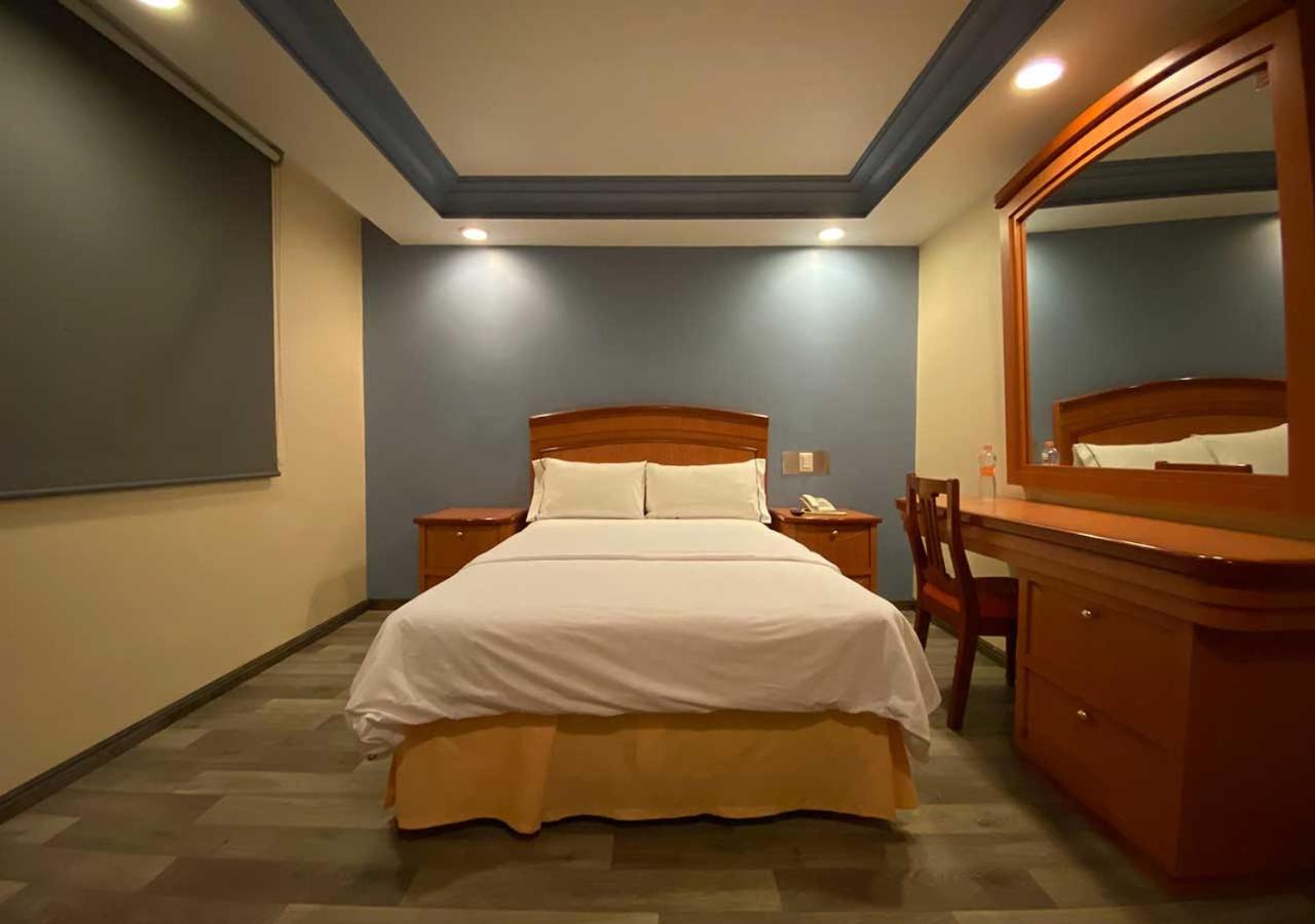 Standard Queen Room - Photo 1