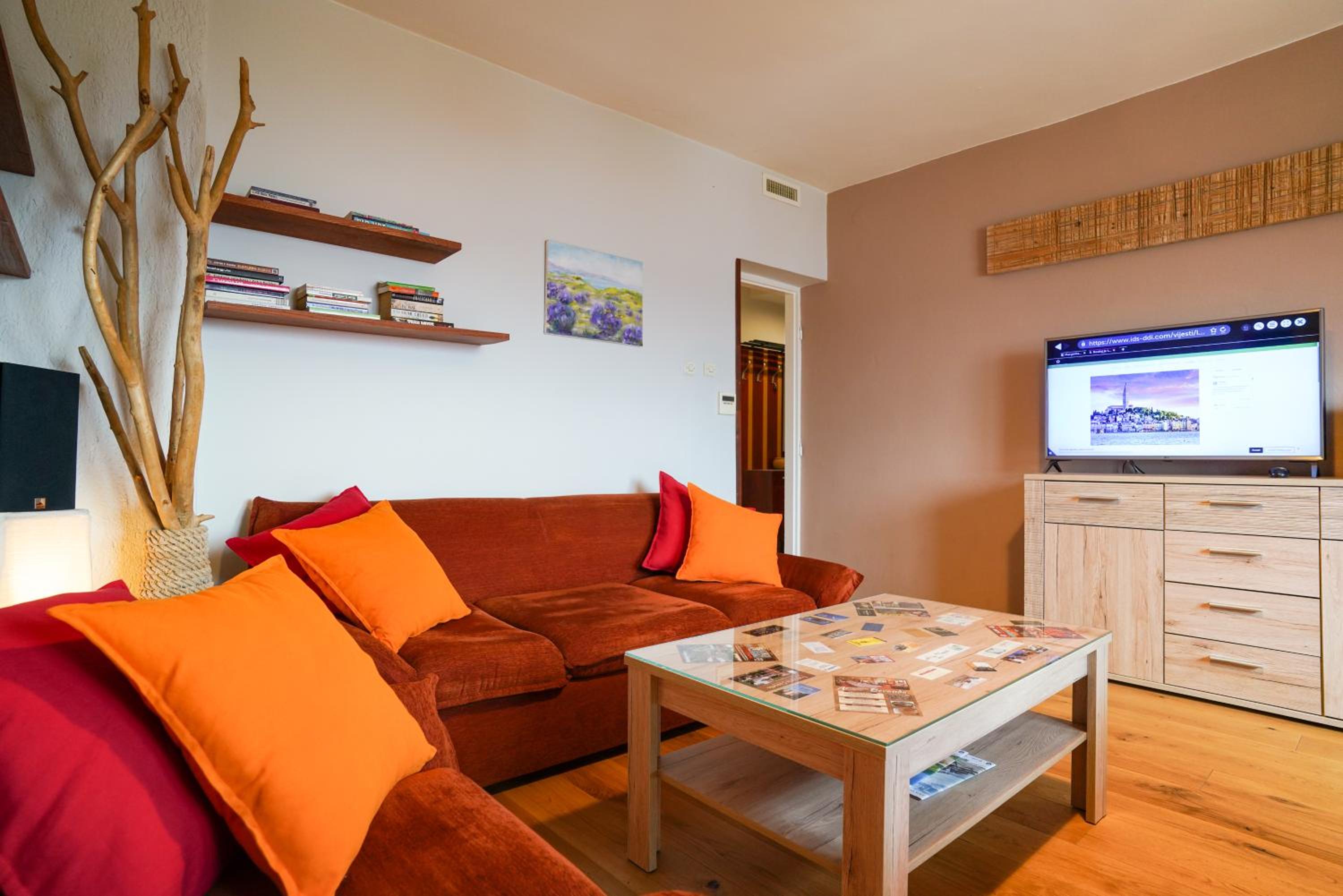 Two-Bedroom Apartment With Balcony And Sea View