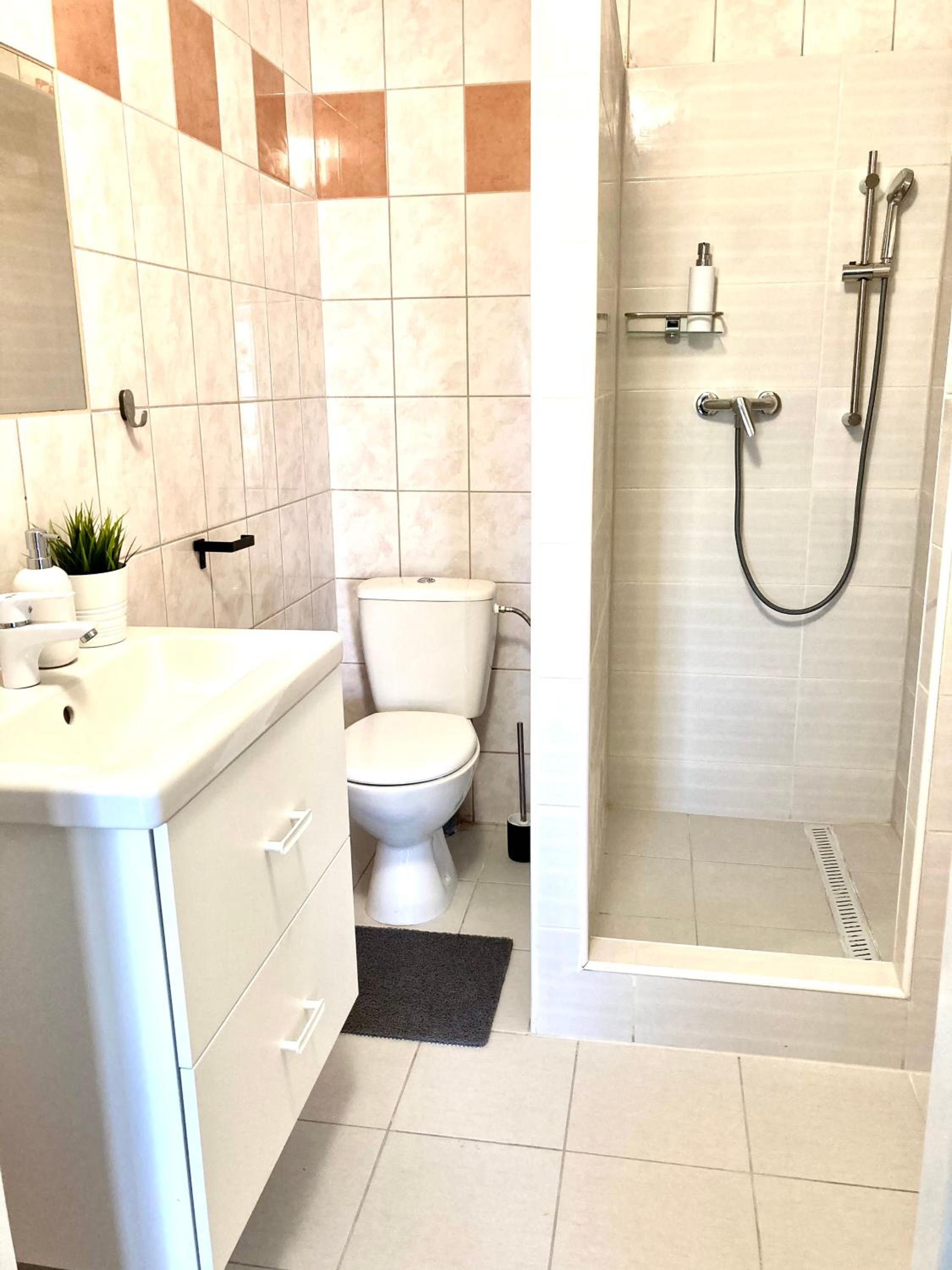 Suite with Terrace - Photo 7