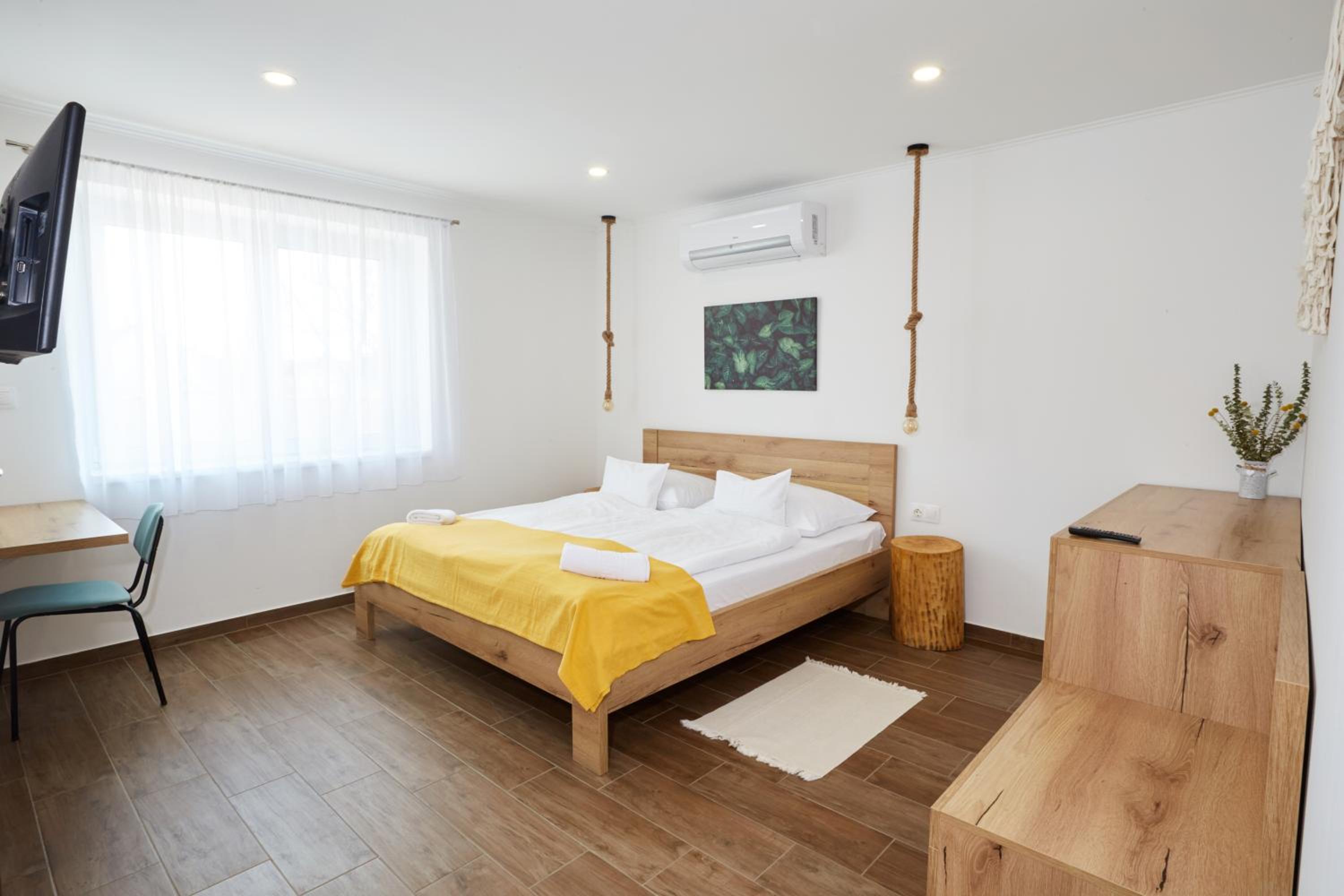 Standard Queen Room photo 1