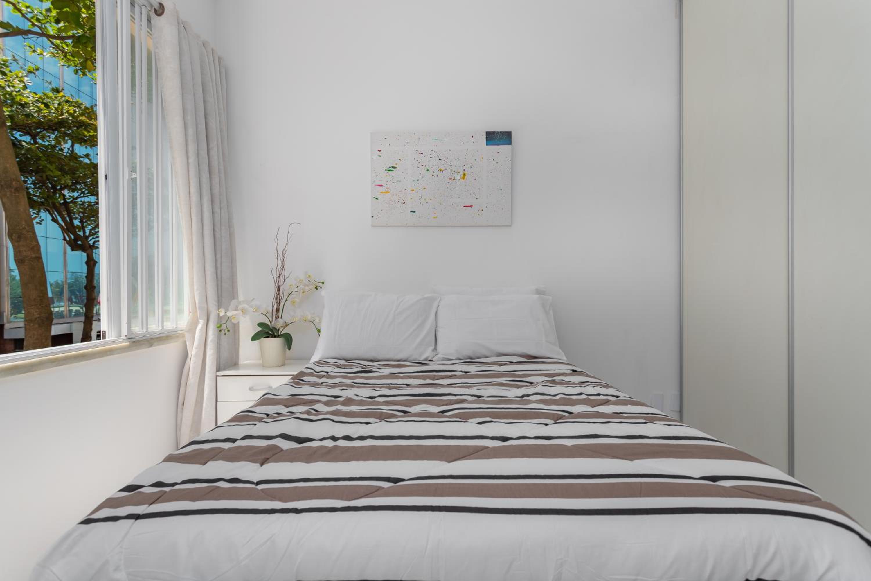Three-Bedroom Apartment - Photo 23