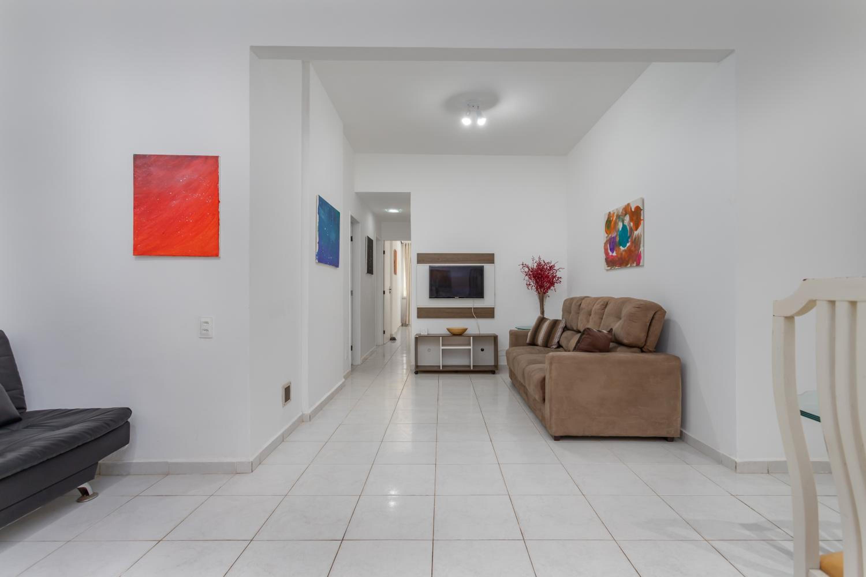 Three-Bedroom Apartment - Photo 22