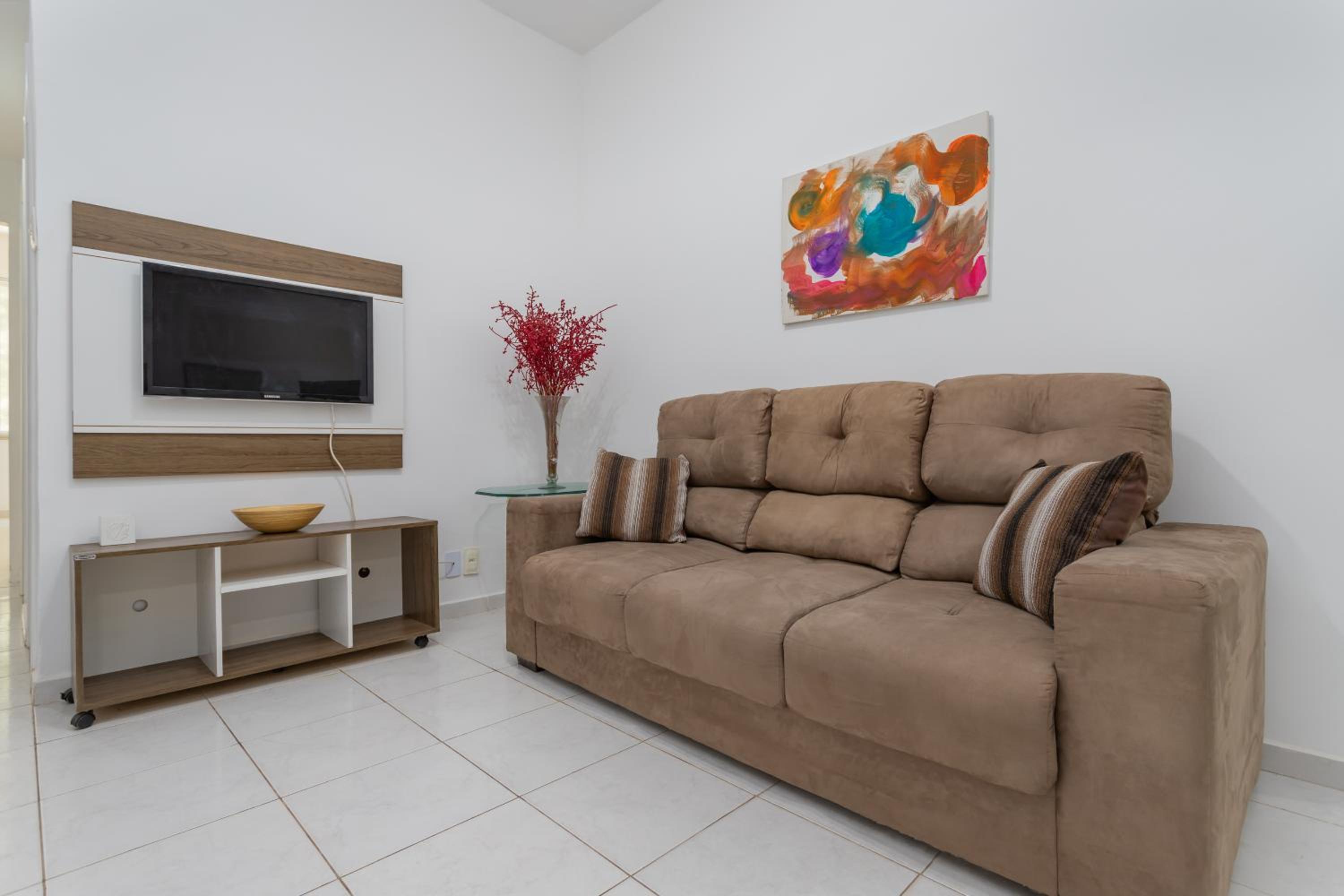 Three-Bedroom Apartment - Photo 29