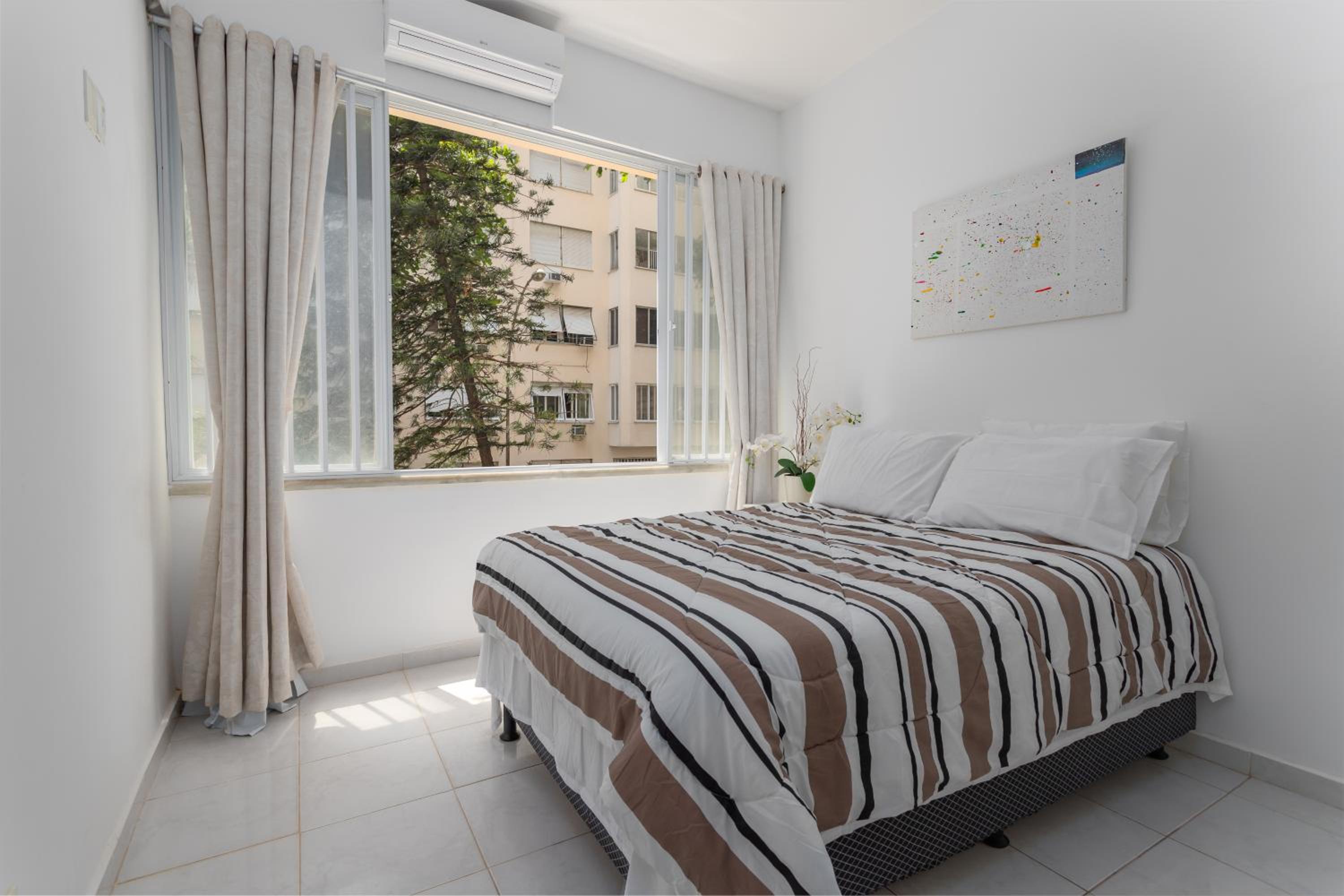 Three-Bedroom Apartment - Photo 14
