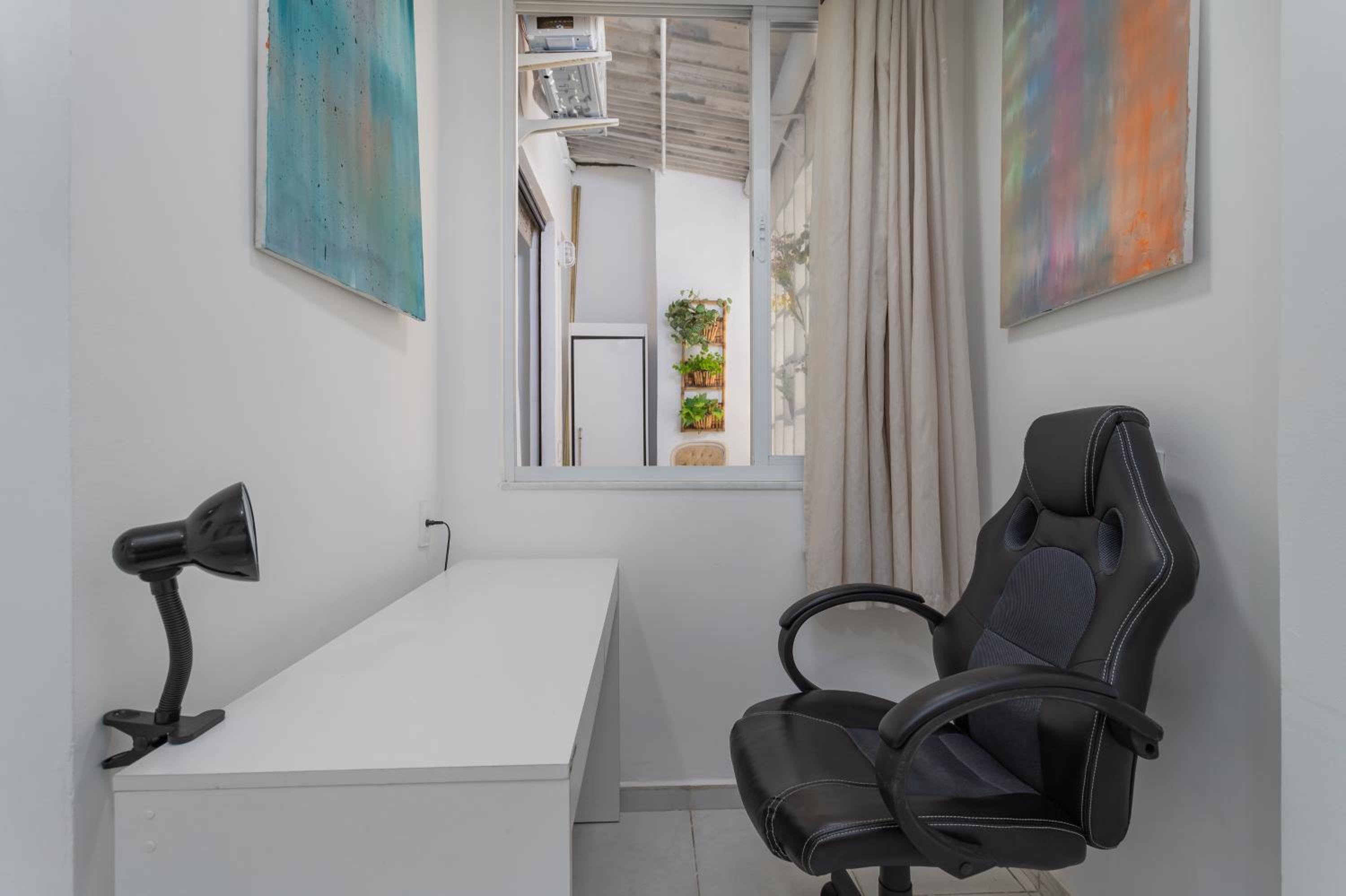 Three-Bedroom Apartment - Photo 19