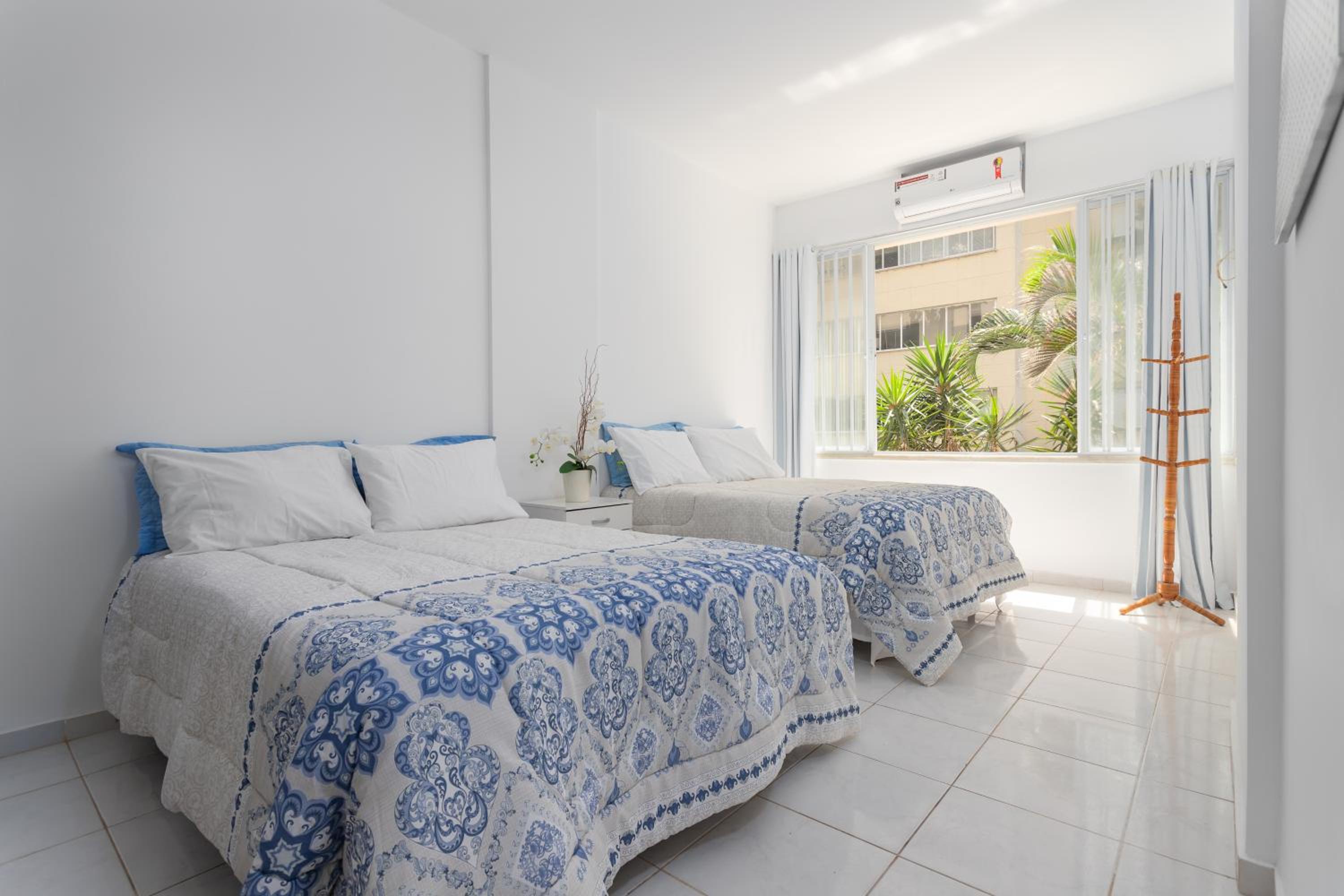 Three-Bedroom Apartment - Photo 4