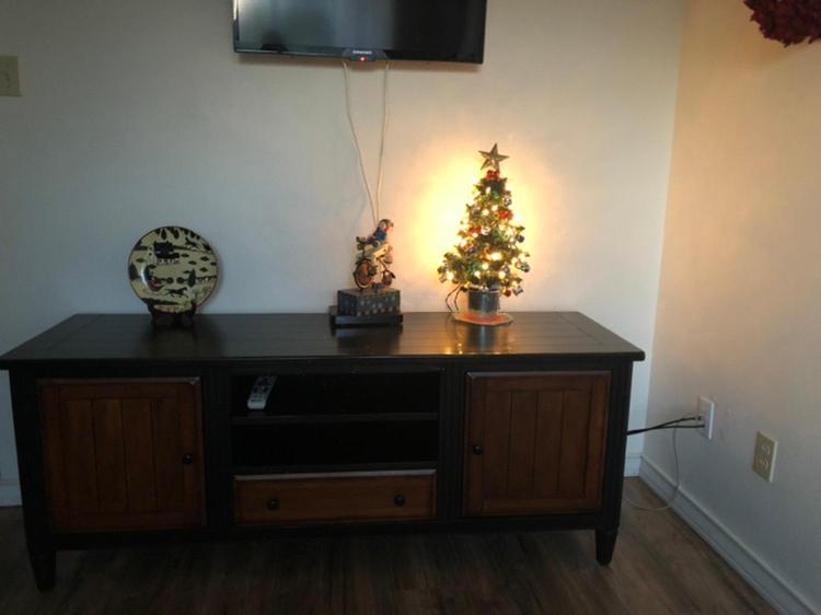 One-Bedroom House - Photo 39