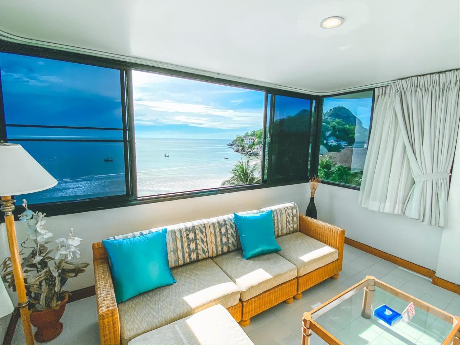 Seafront Suite photo 3