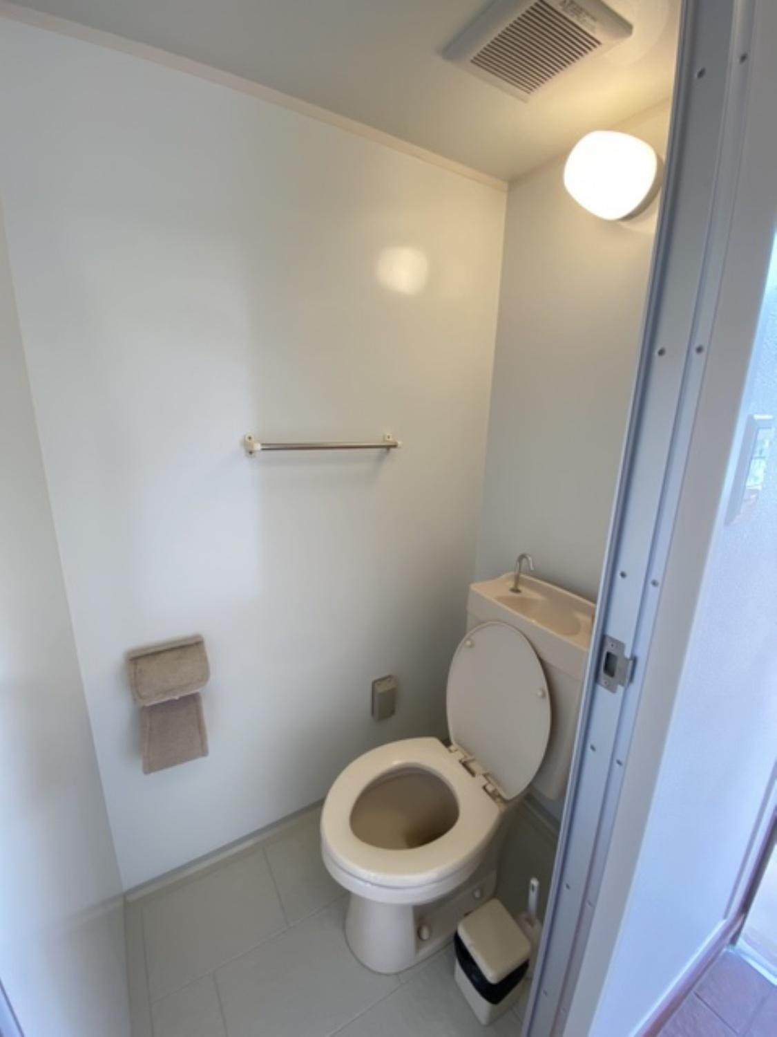 One-Bedroom Apartment photo 3