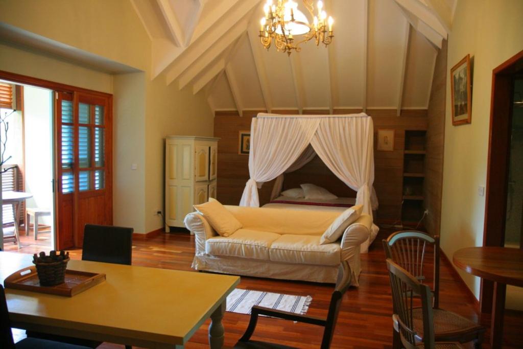 Honeymoon Suite (2 Adults) photo 2