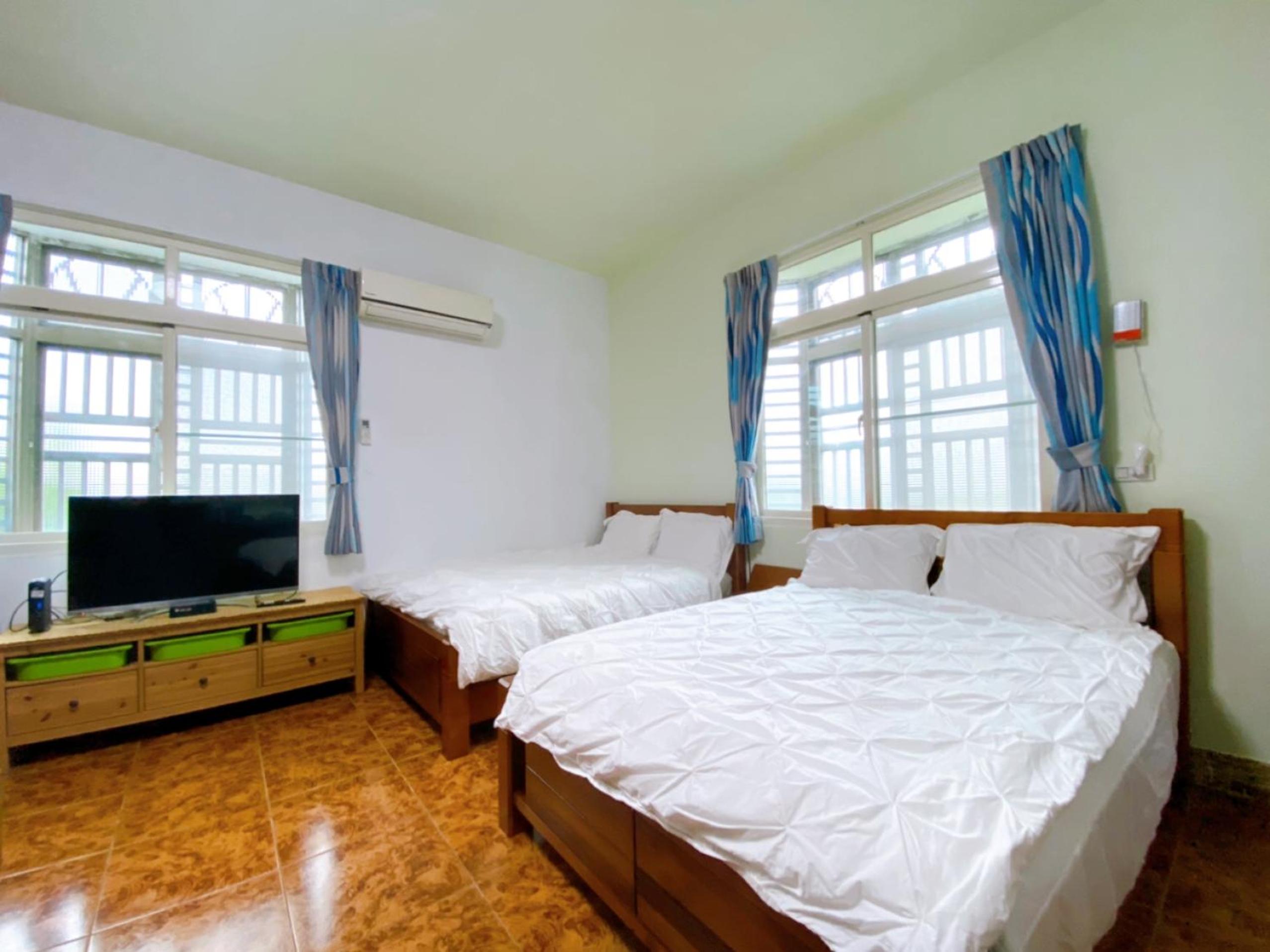 Quadruple Room with Bathroom photo 1