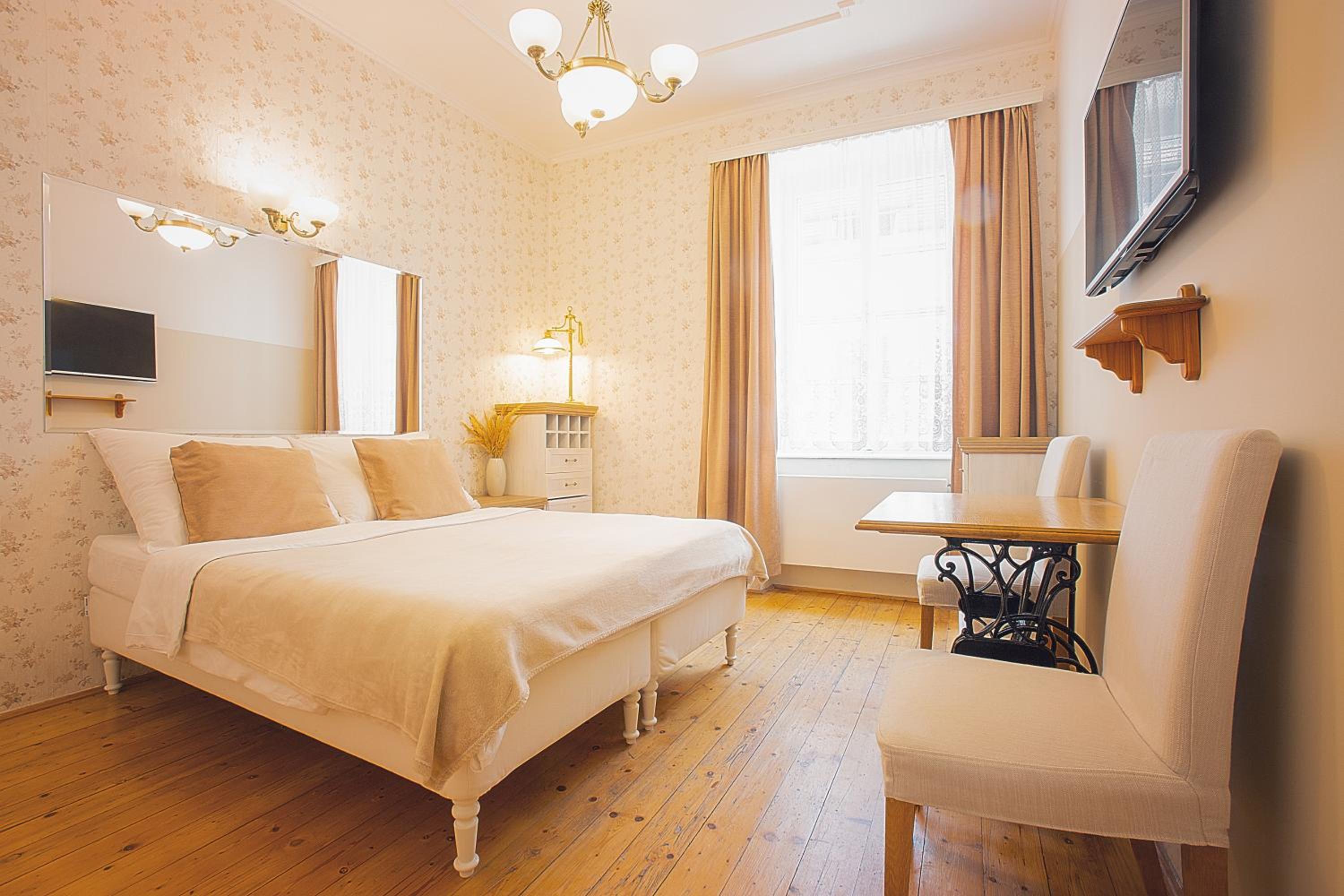 Double or Twin Room - Photo 1