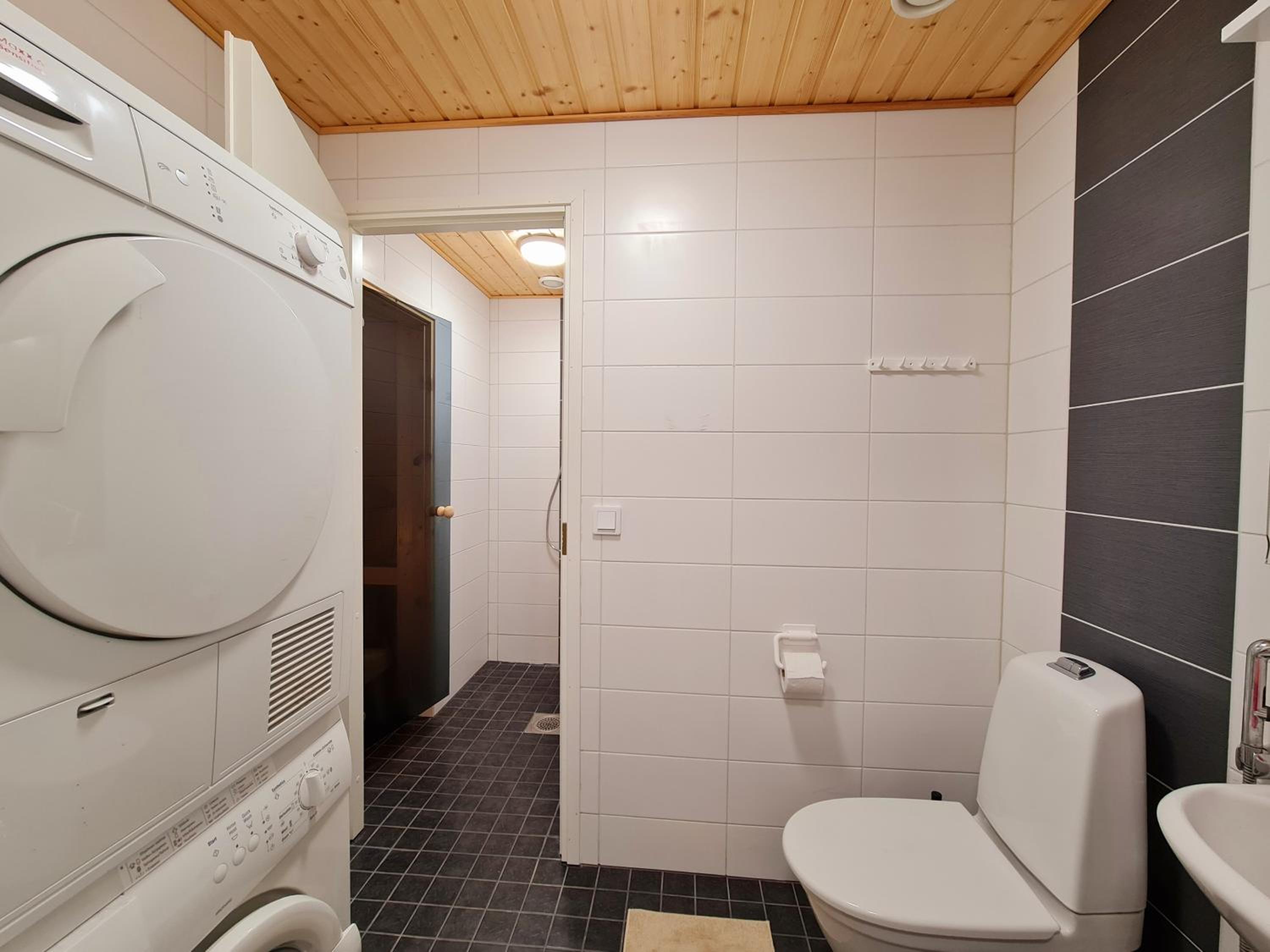 One-Bedroom Apartment - Photo 13