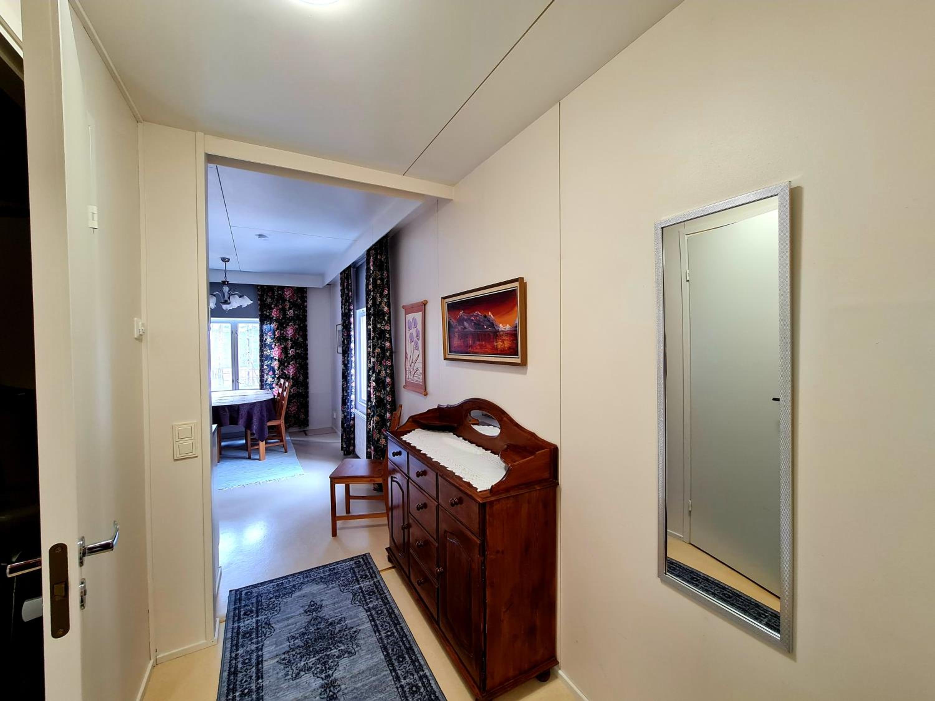 One-Bedroom Apartment - Photo 12