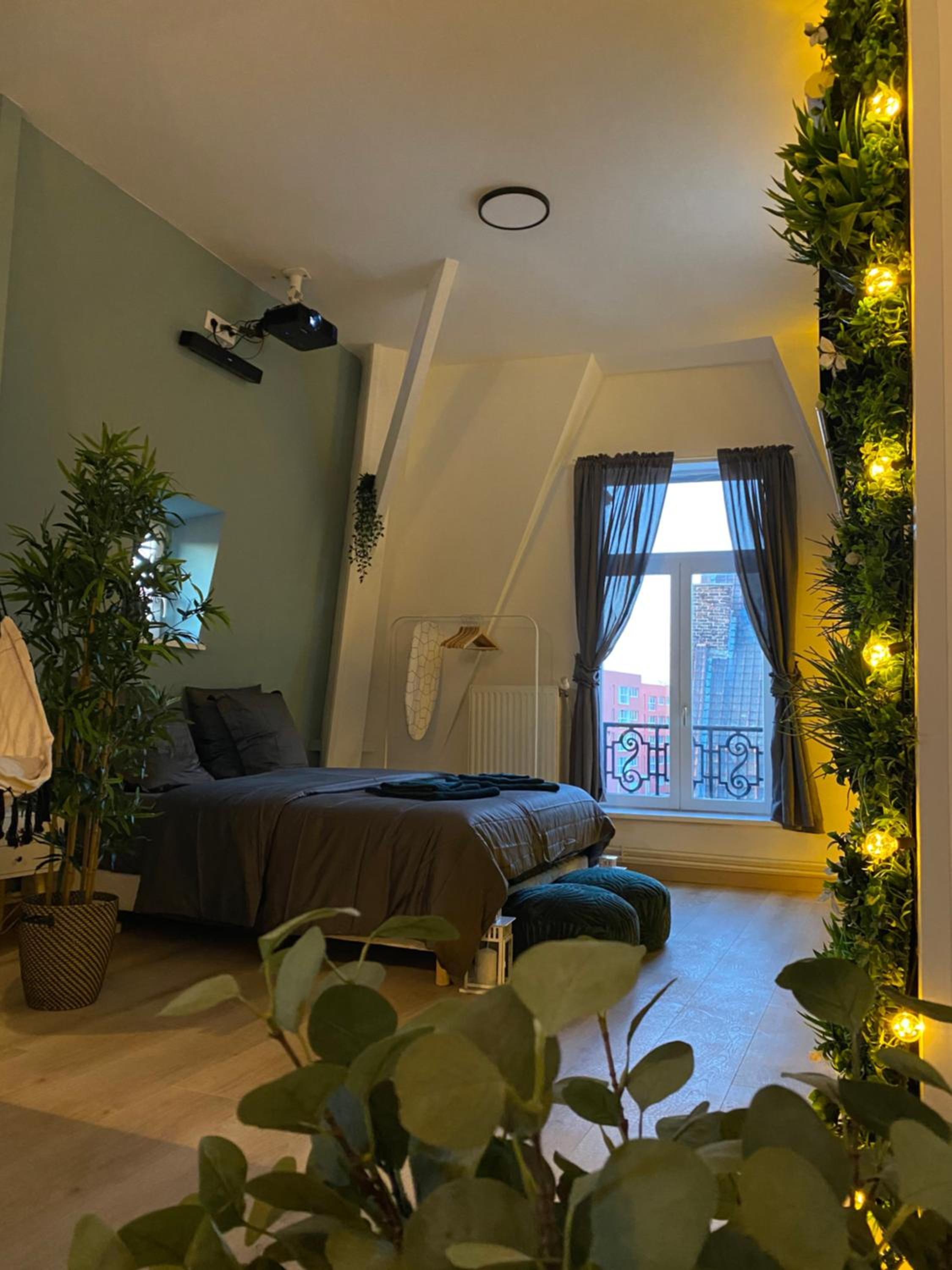 One-Bedroom Apartment - Photo 18