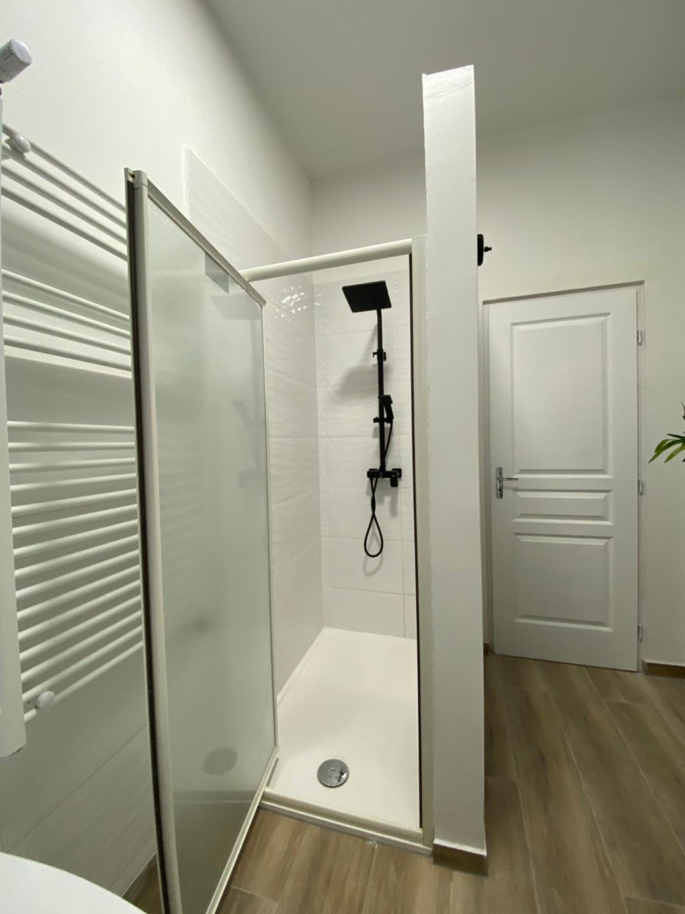 One-Bedroom Apartment - Photo 19
