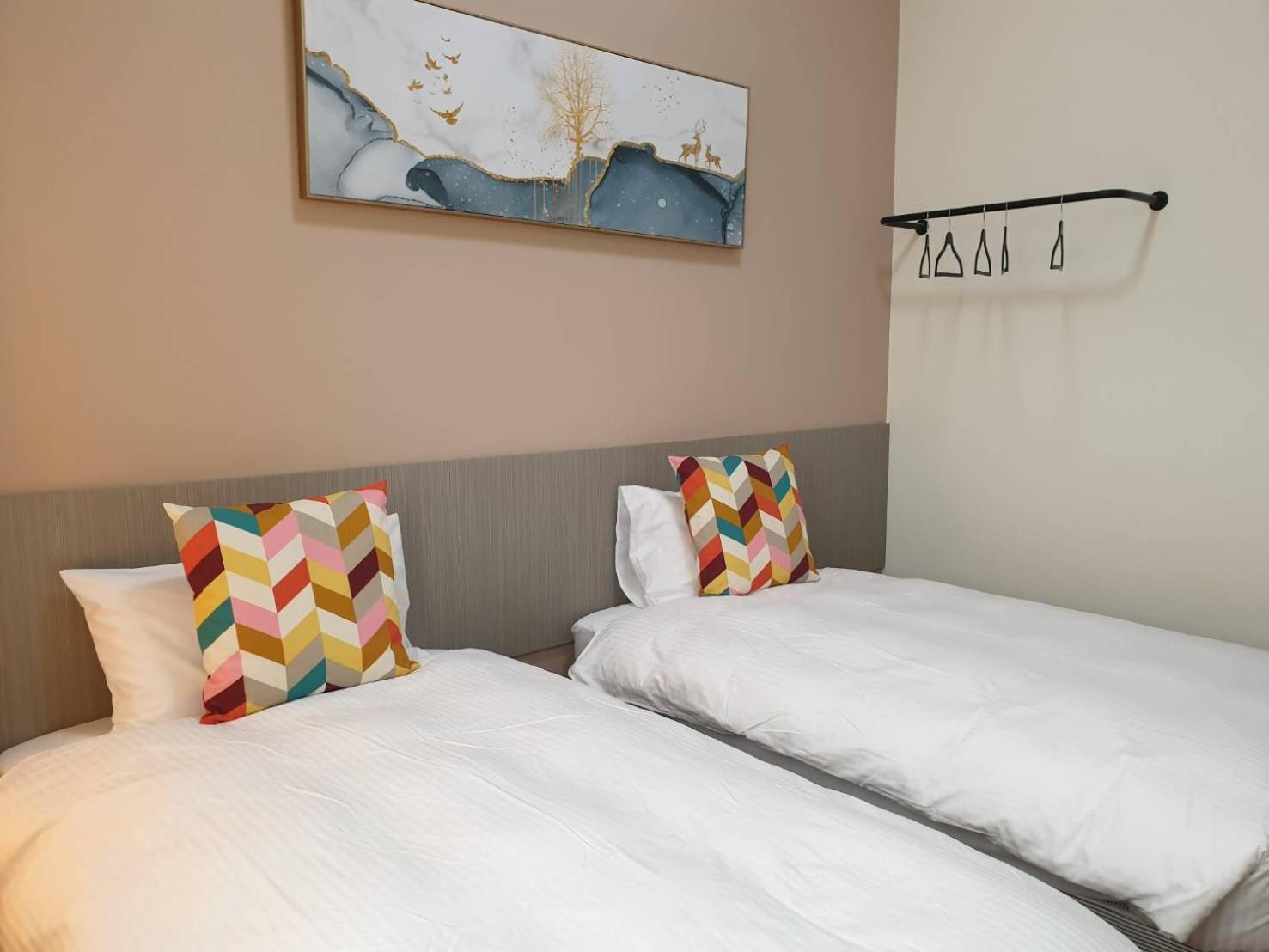 Two-Bedroom Suite - Photo 19