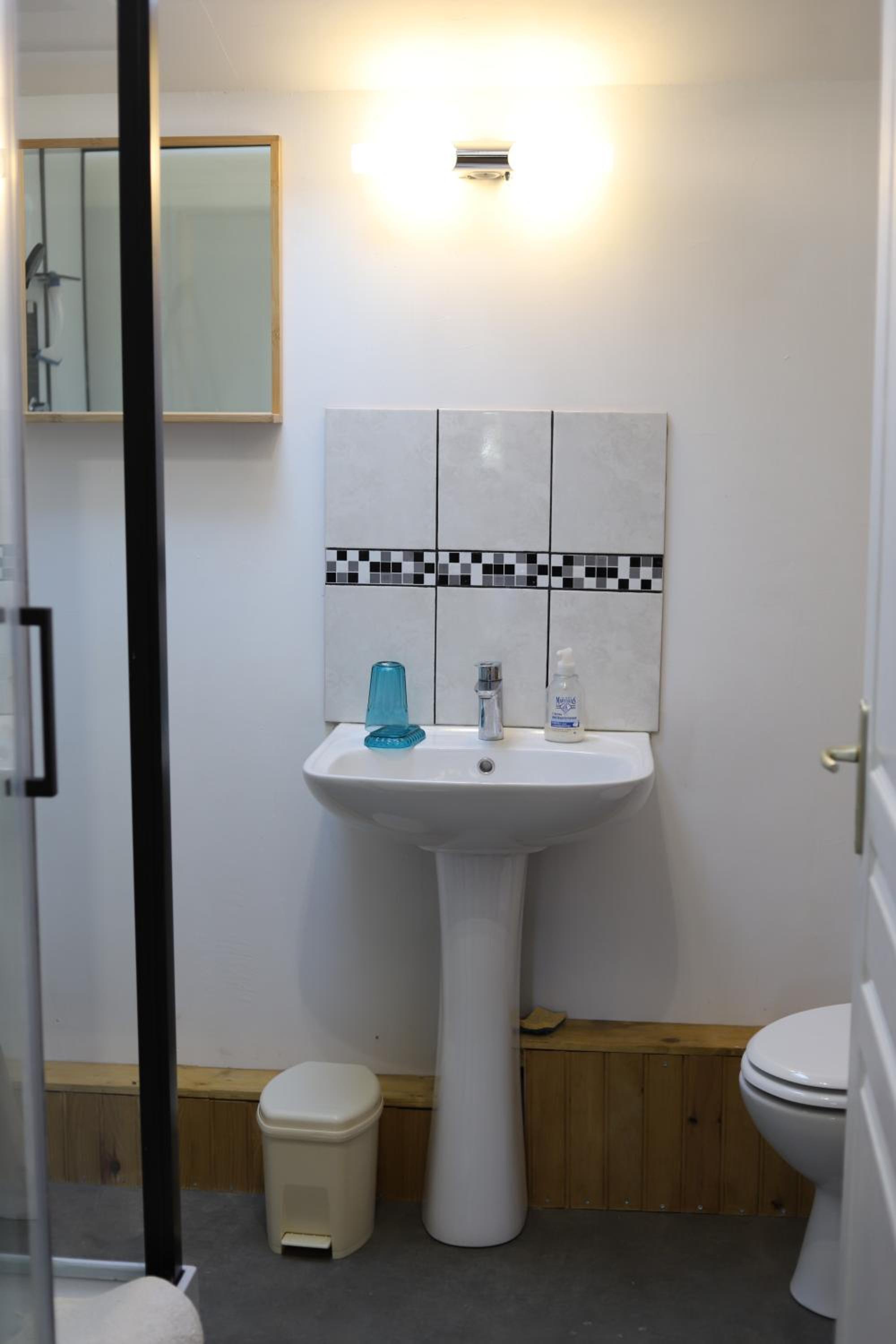 Three-Bedroom House - Photo 36