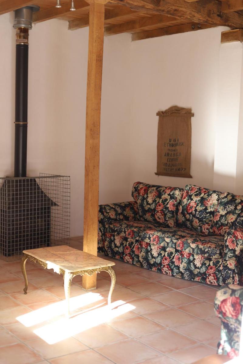 Two-Bedroom House - Photo 4