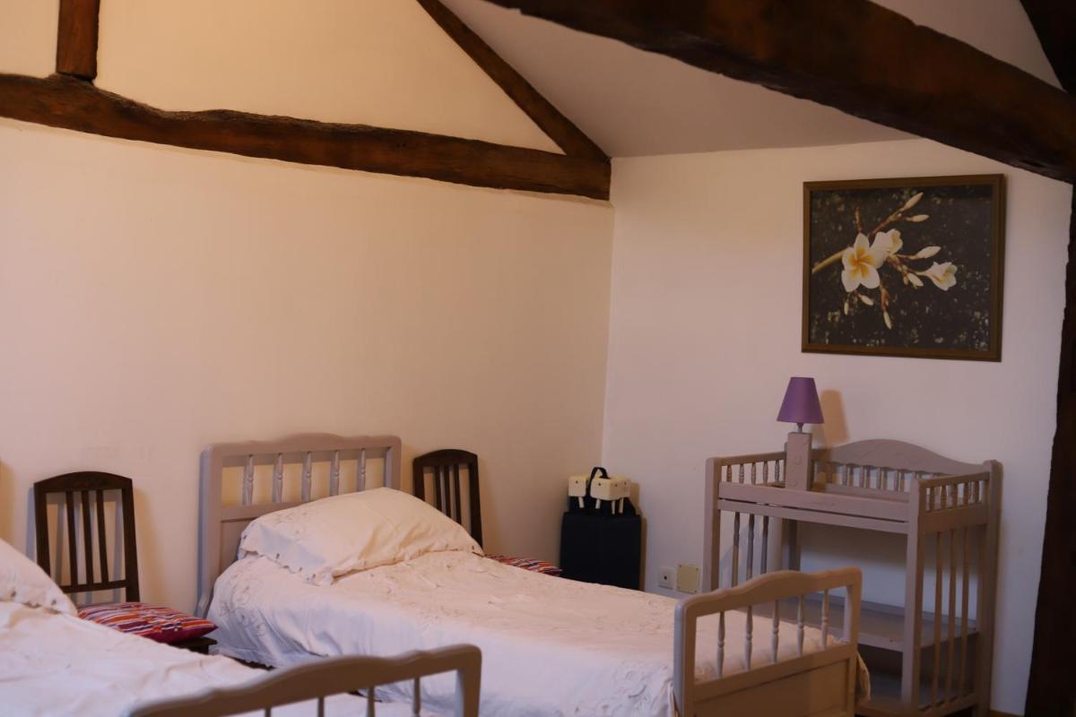 Two-Bedroom House - Photo 13