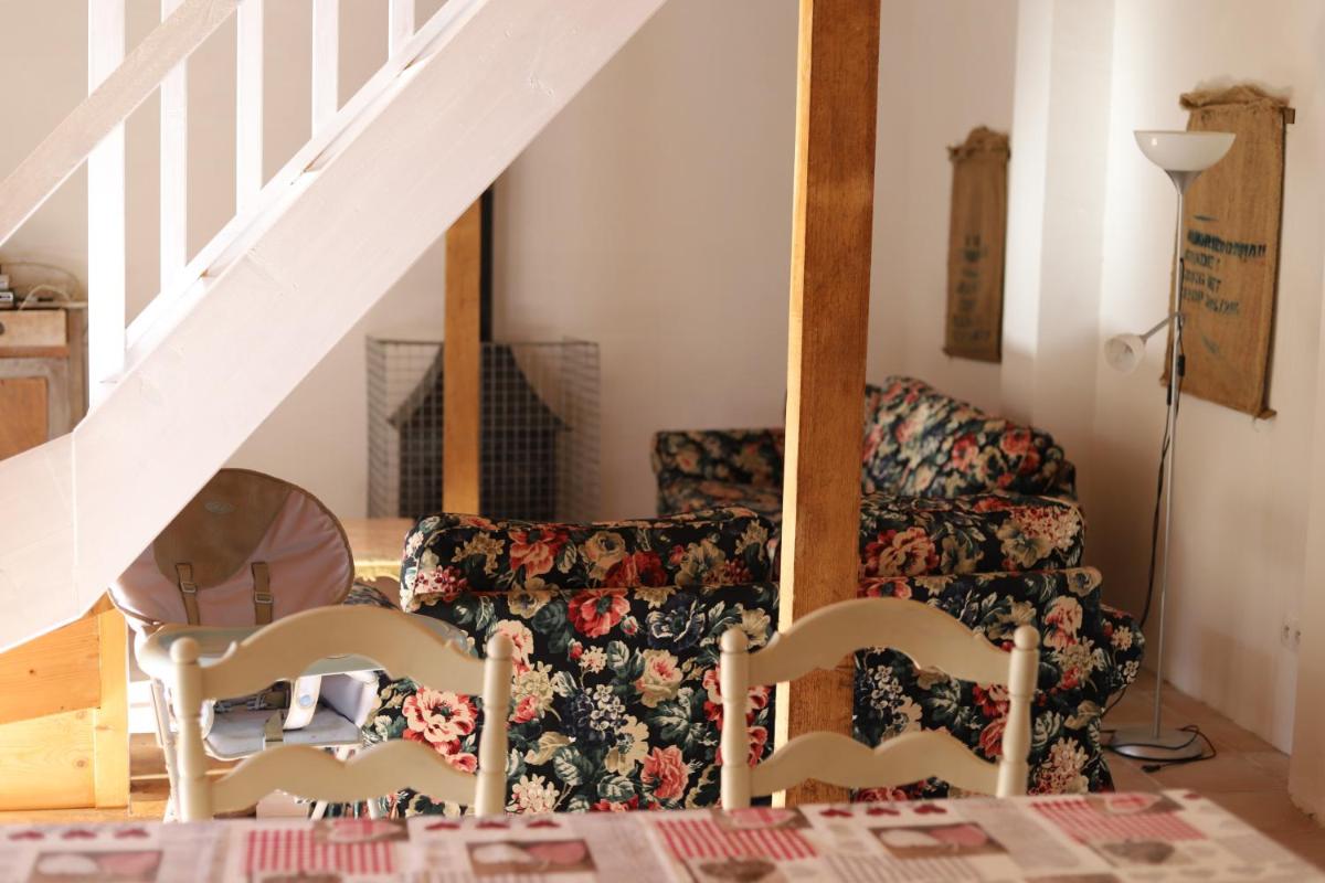 Two-Bedroom House - Photo 16