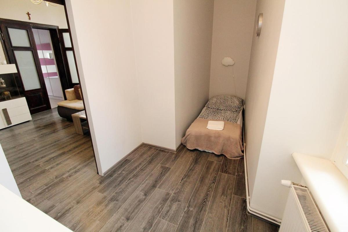 Two-Bedroom Apartment - Photo 4