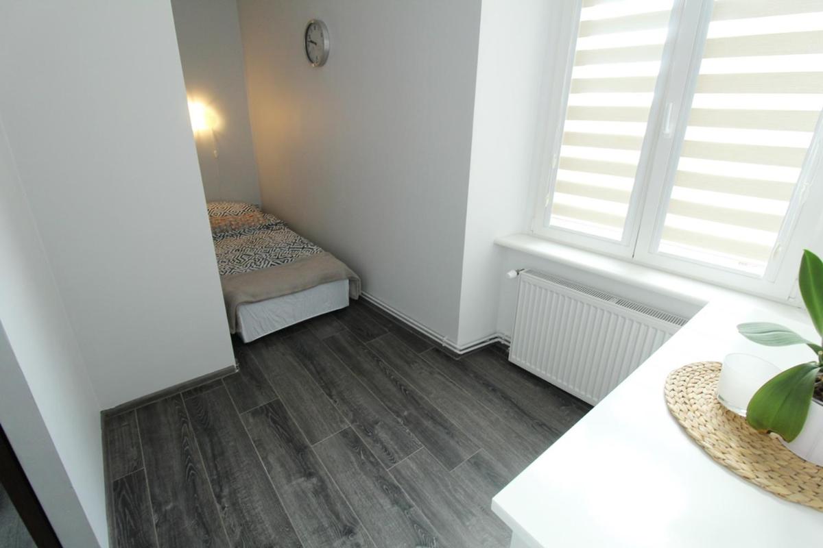 Two-Bedroom Apartment - Photo 8