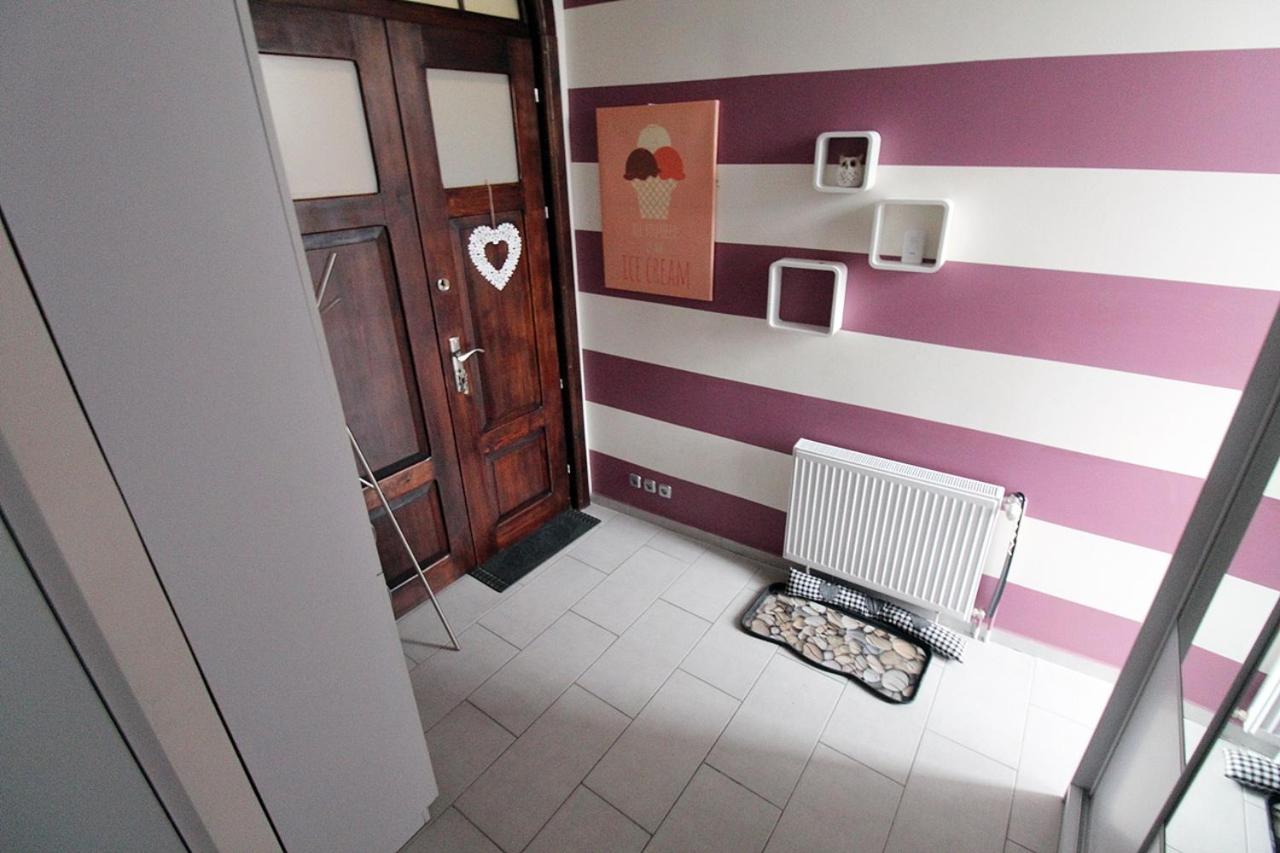 Two-Bedroom Apartment - Photo 9