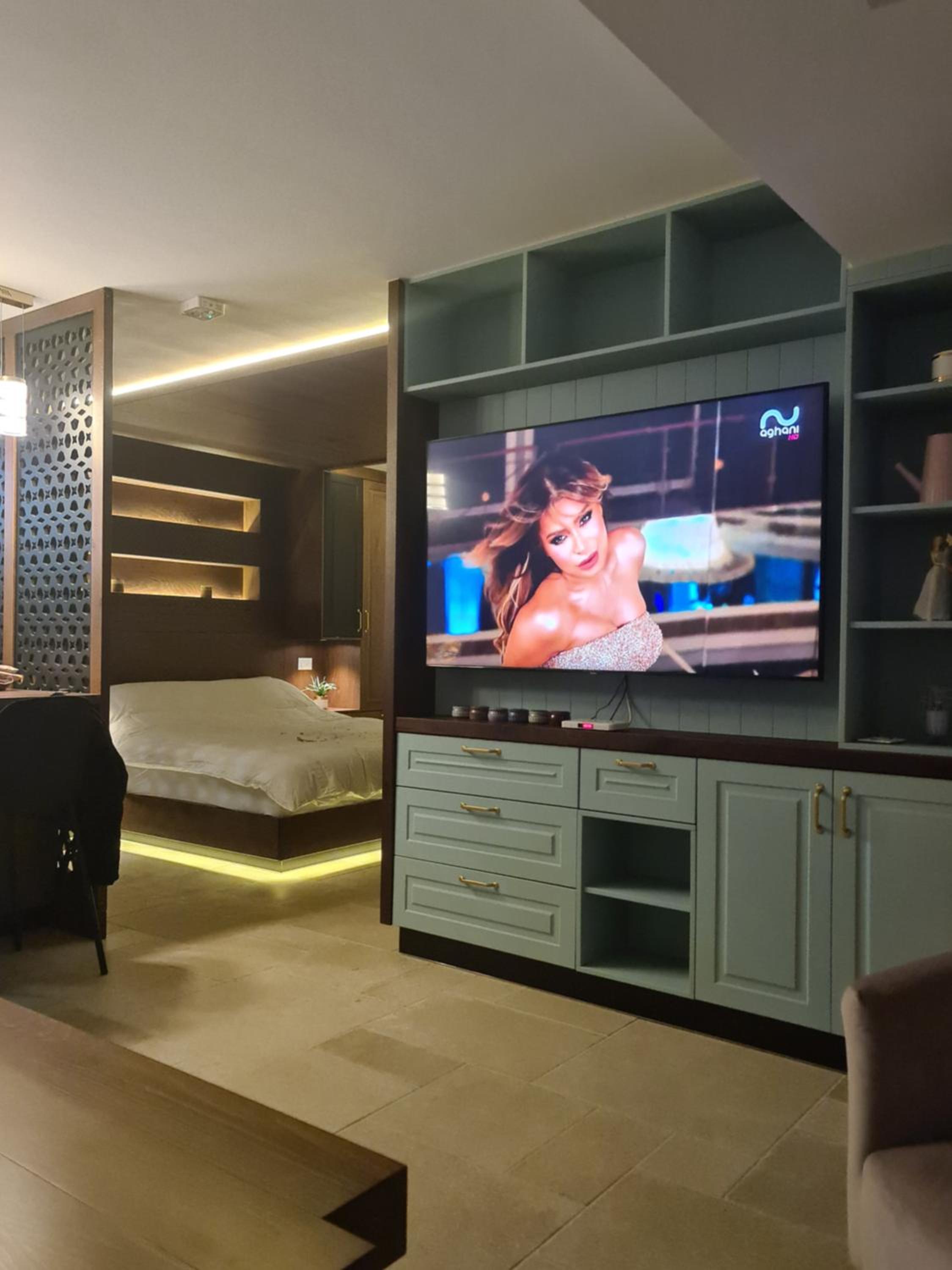 One-Bedroom Apartment - Photo 38