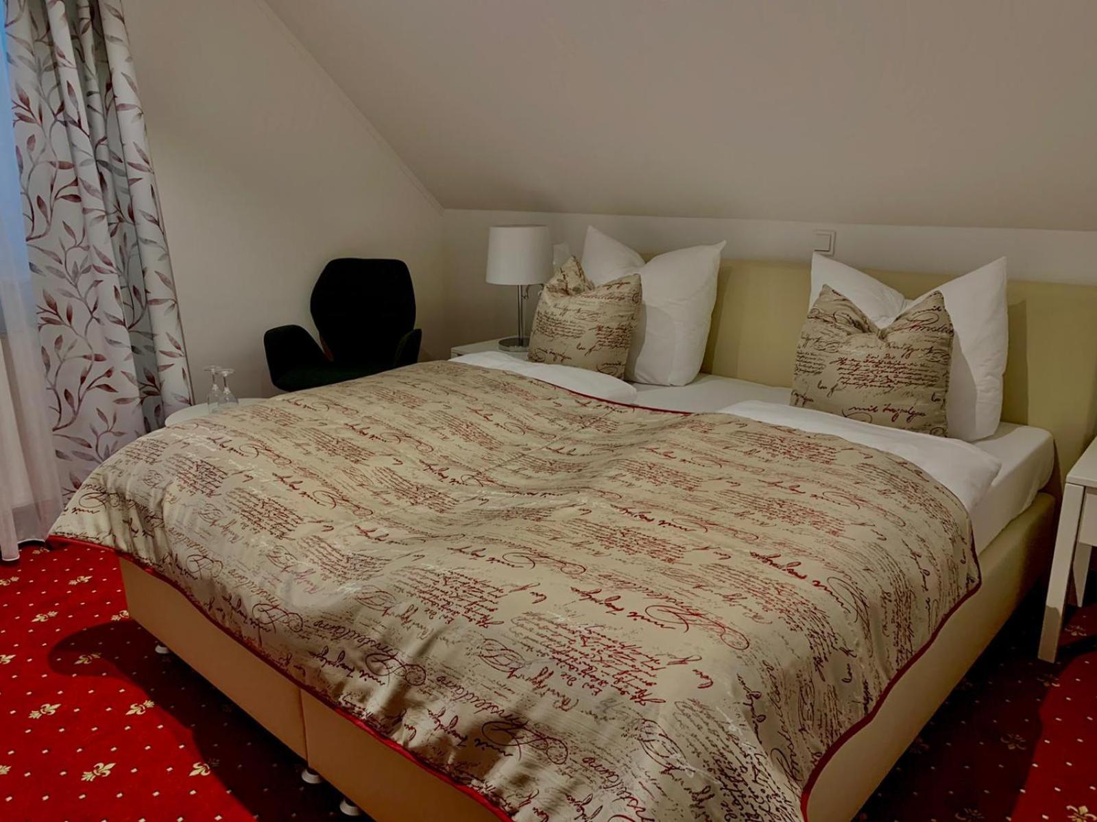 Double Room - Photo 4
