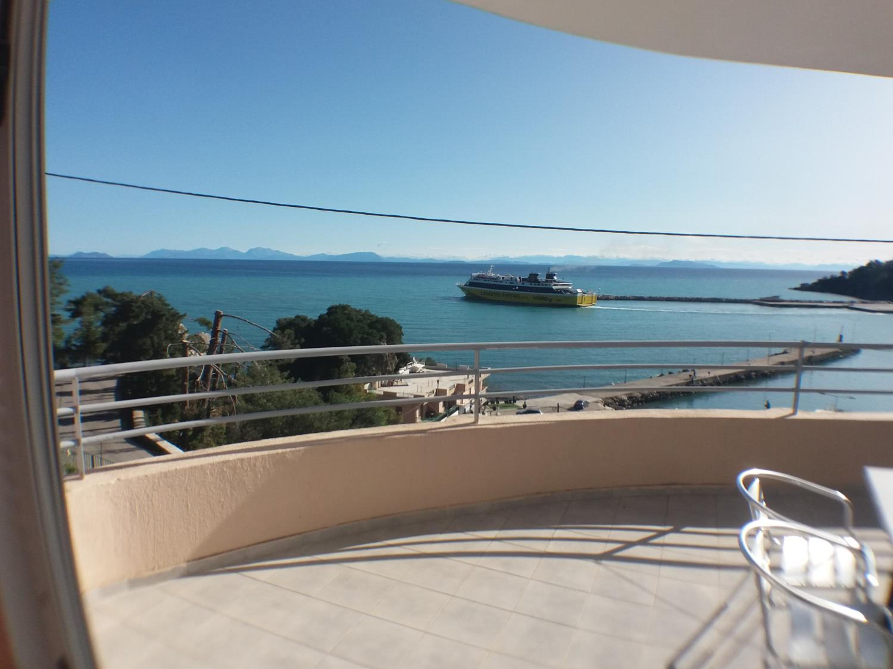 Apartment with Terrace photo 3