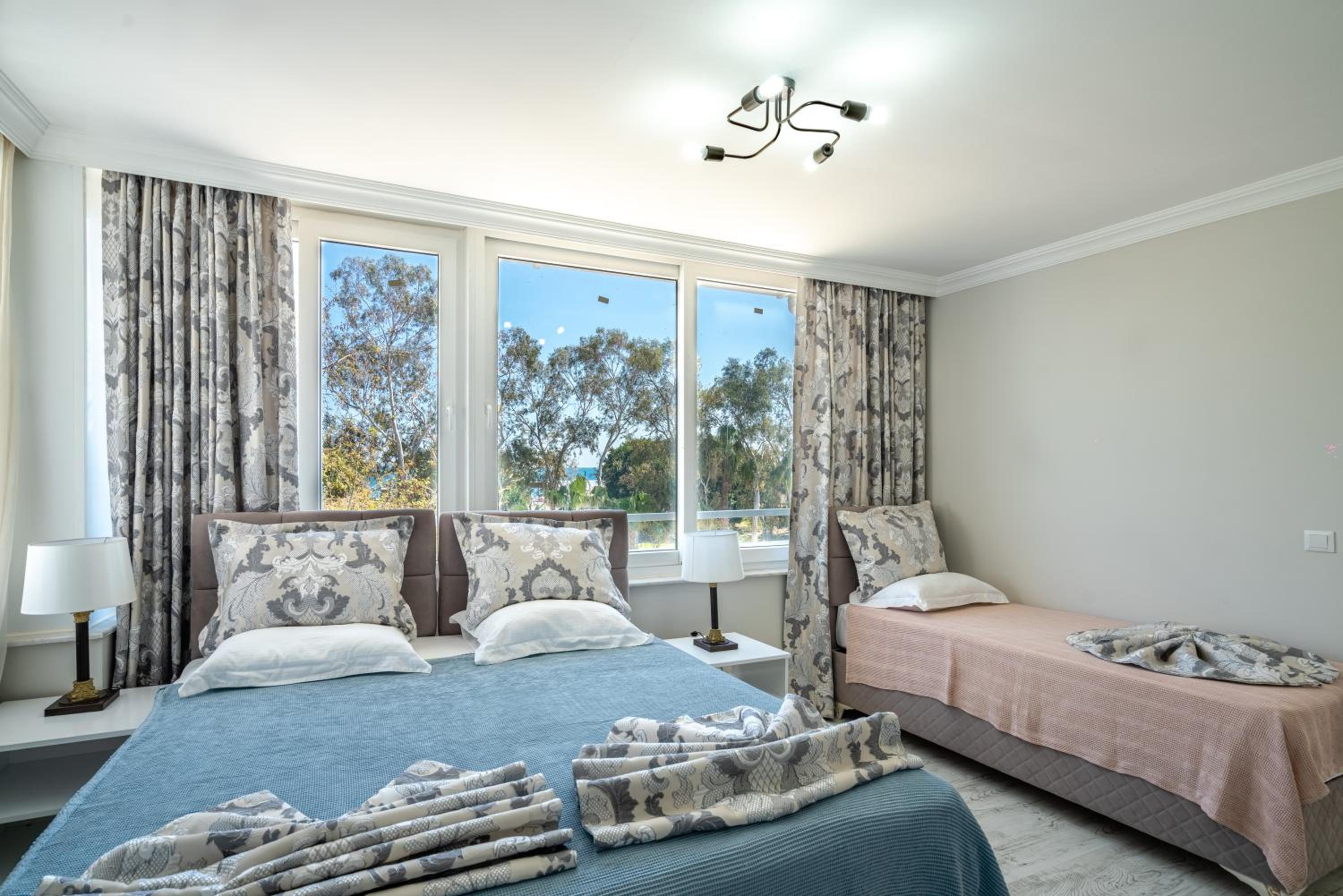 Triple Room with Sea View