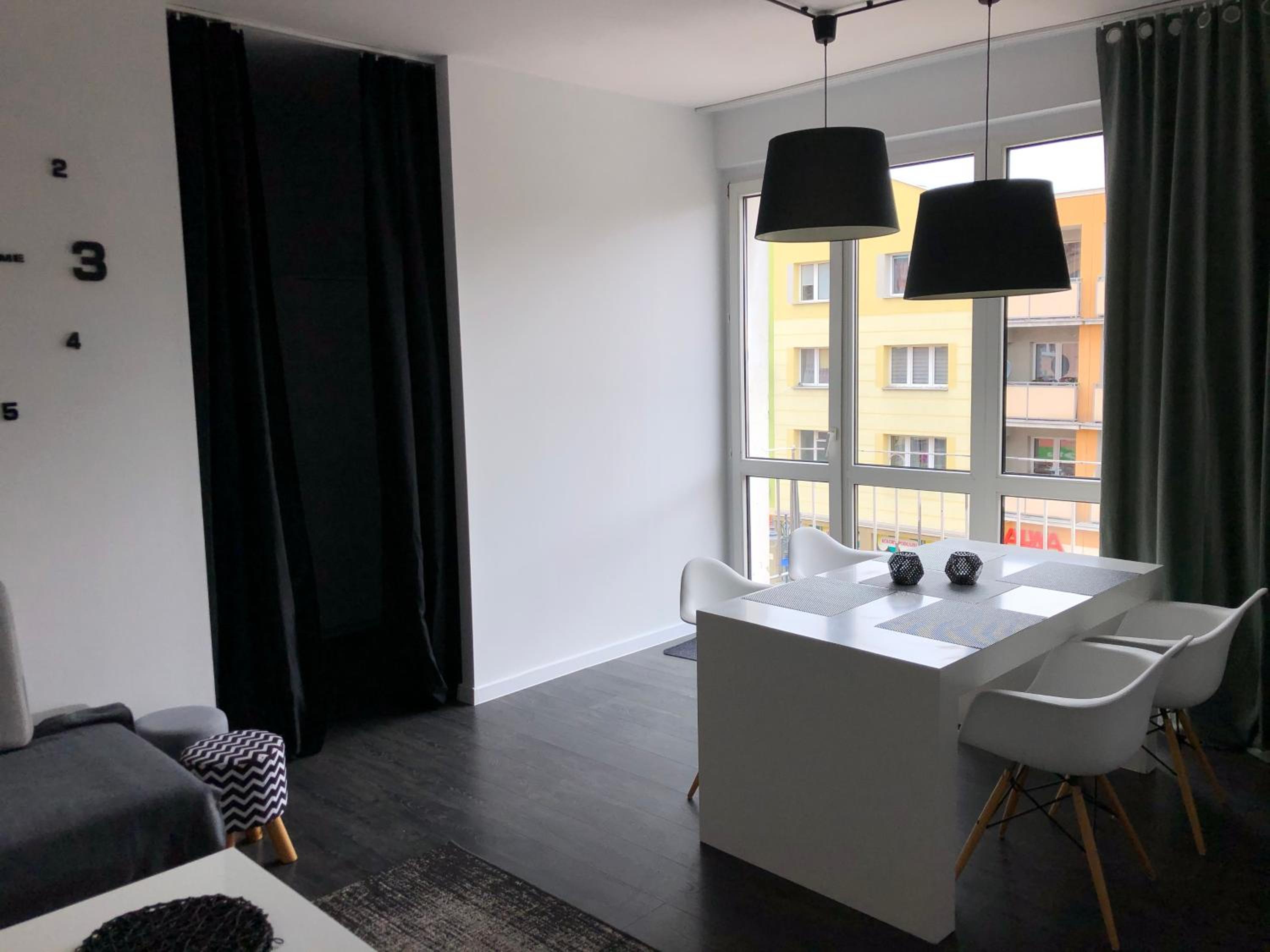 One-Bedroom Apartment photo 1