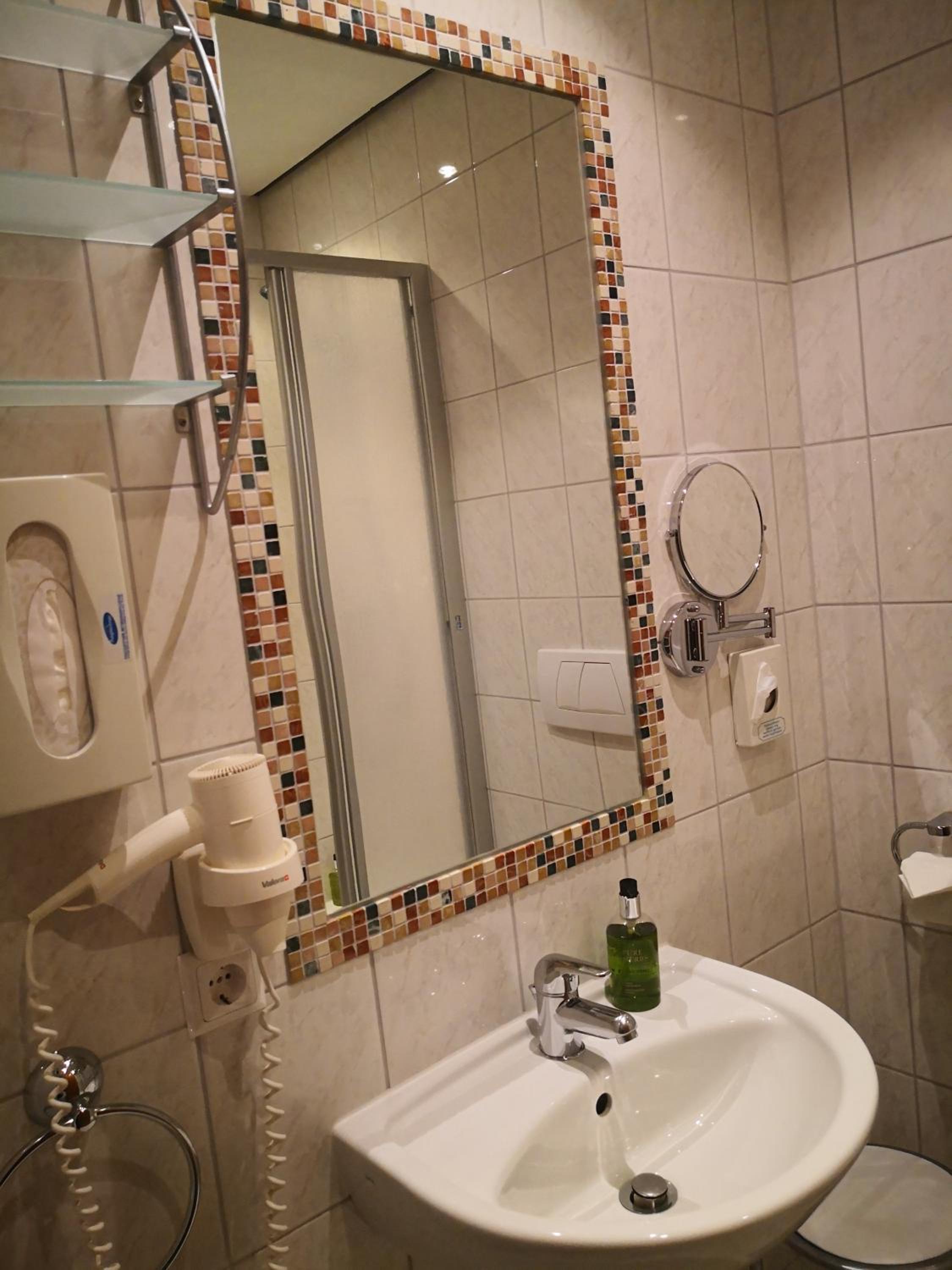 Large Double Room photo 3
