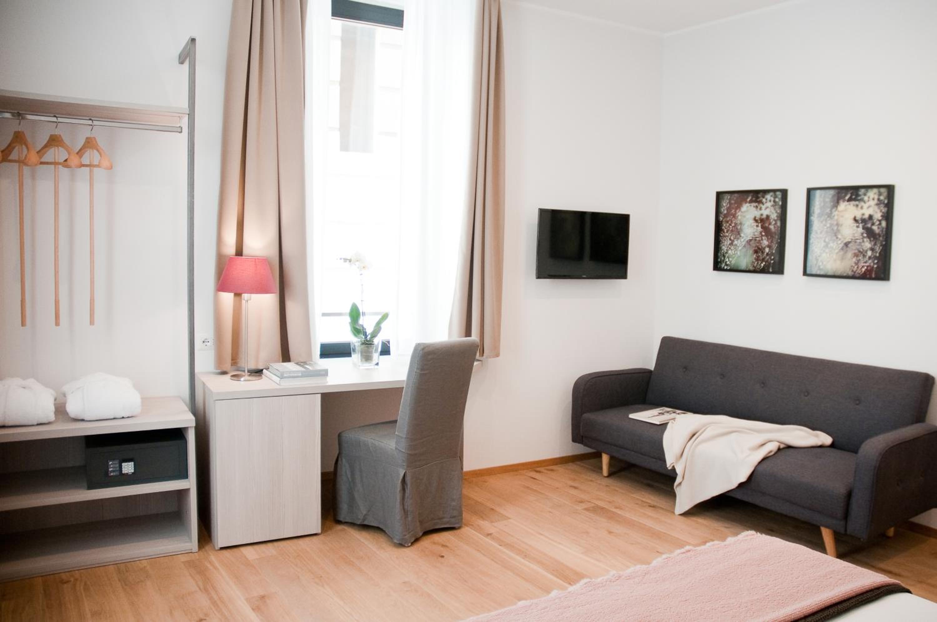 Superior Triple Room photo 3