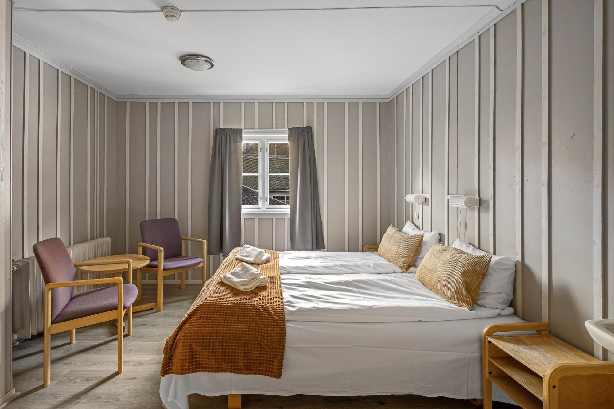Standard Double Room with Shared Bathroom photo 2