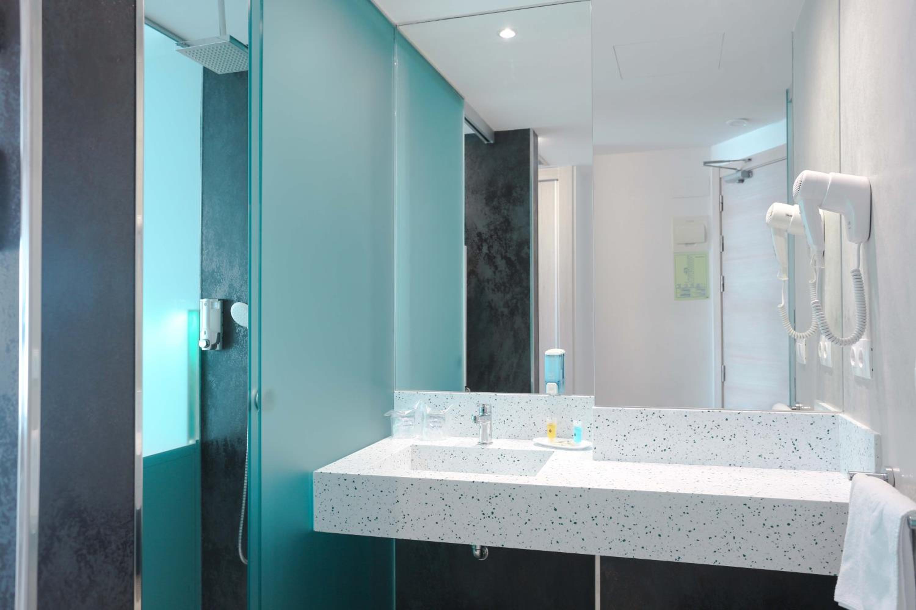 Twin Room with Sea View photo 2
