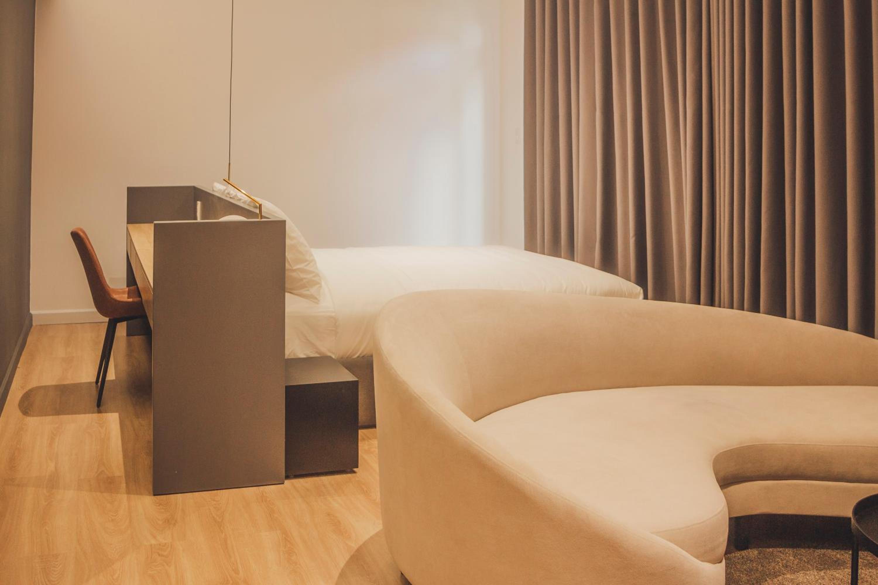 Double Room with Balcony - Photo 1