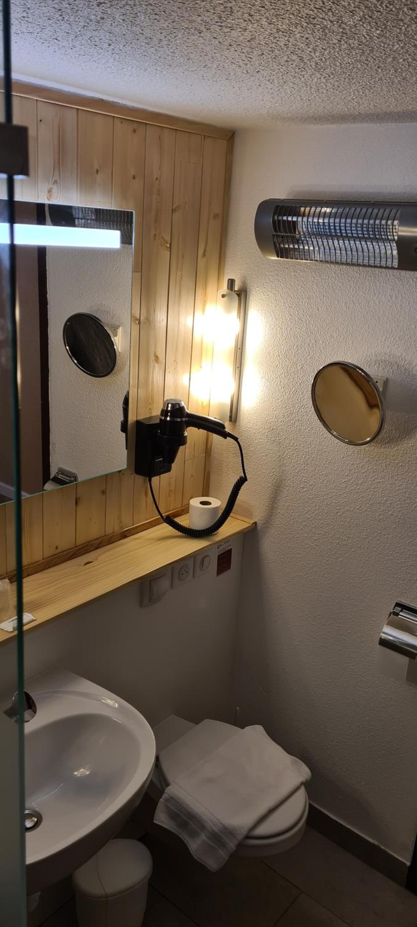 Superior Double Room - Photo 2