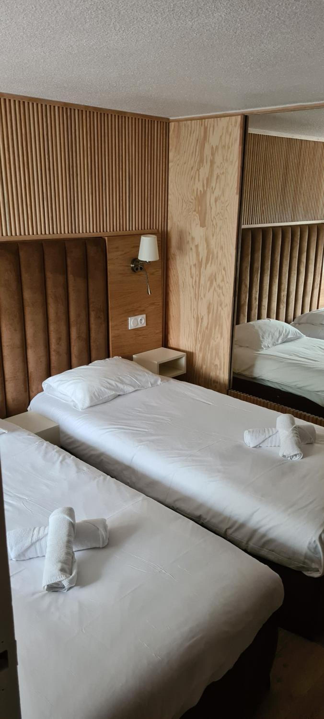 Superior Twin Room - Photo 5