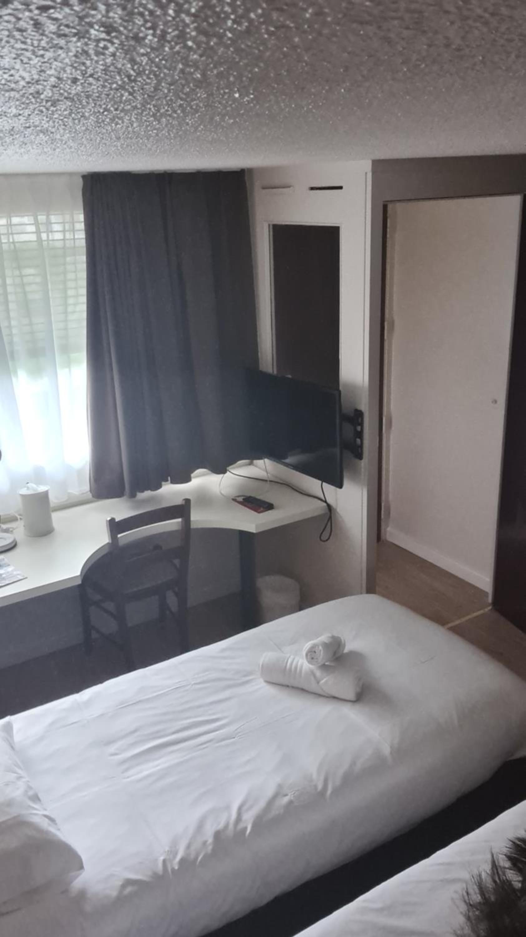 Superior Twin Room - Photo 13