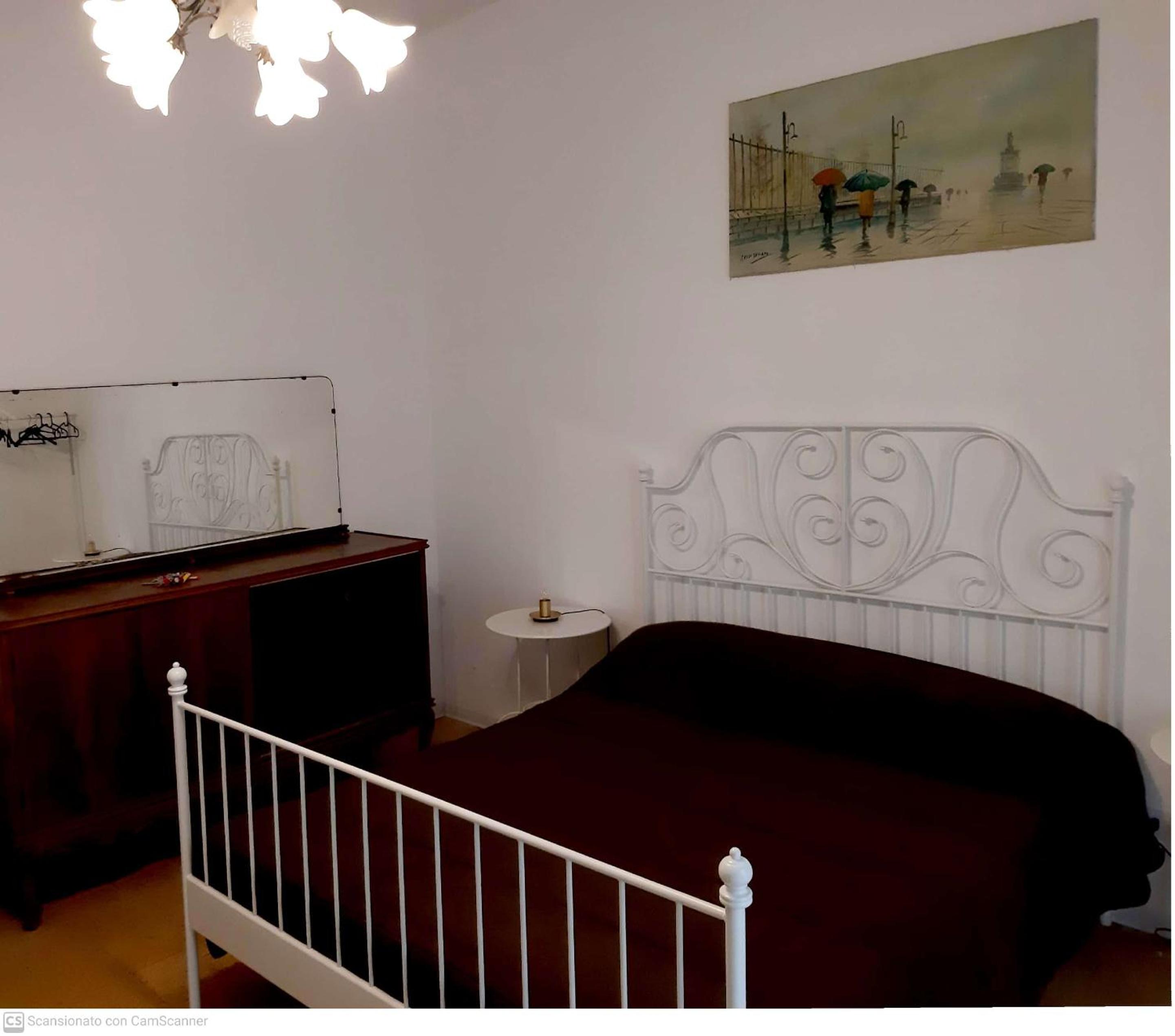 Double Room with Private Bathroom - Photo 6