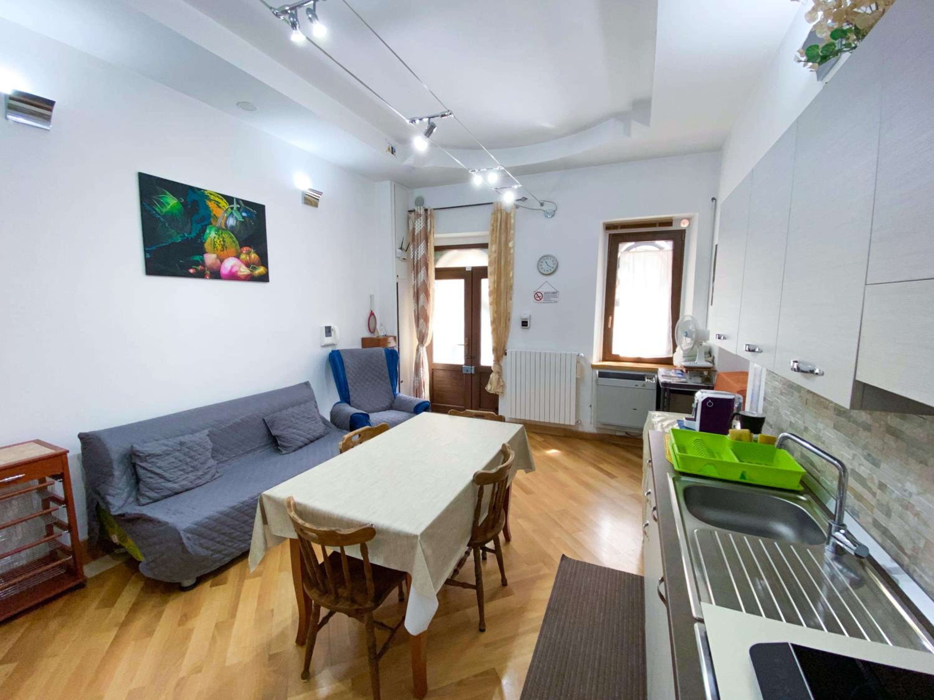 Apartment photo 1