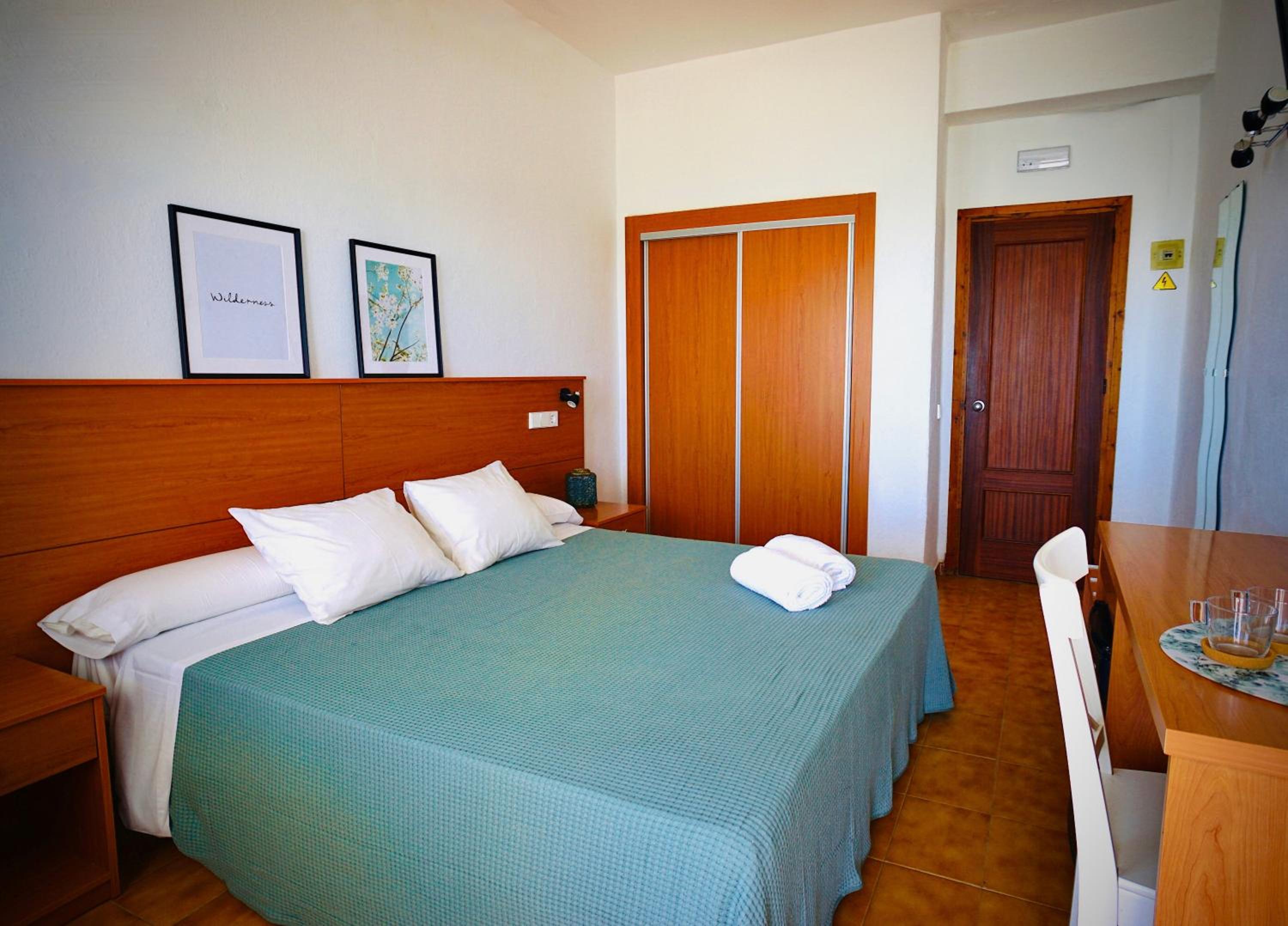 Superior Double Room with Sea View - Photo 6