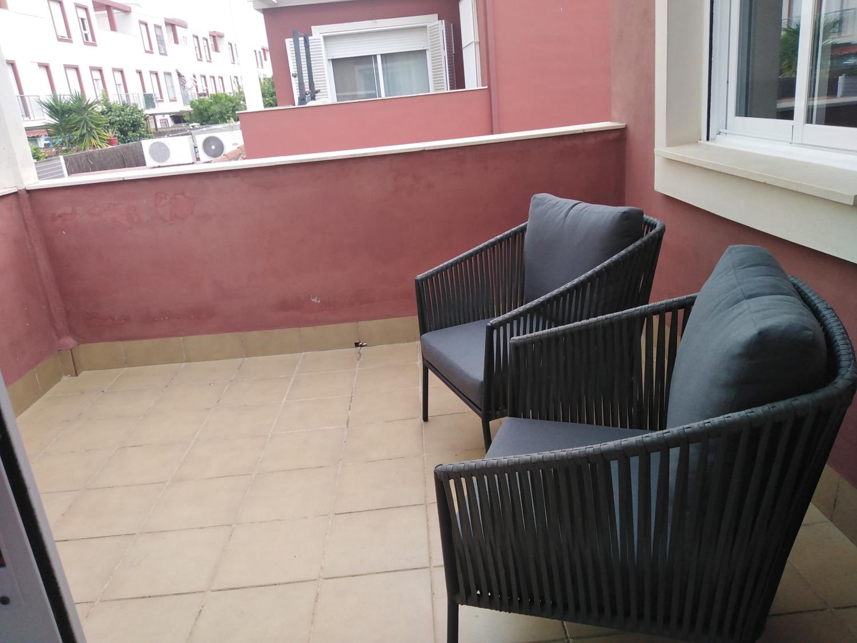 Family Room with Terrace - Photo 9