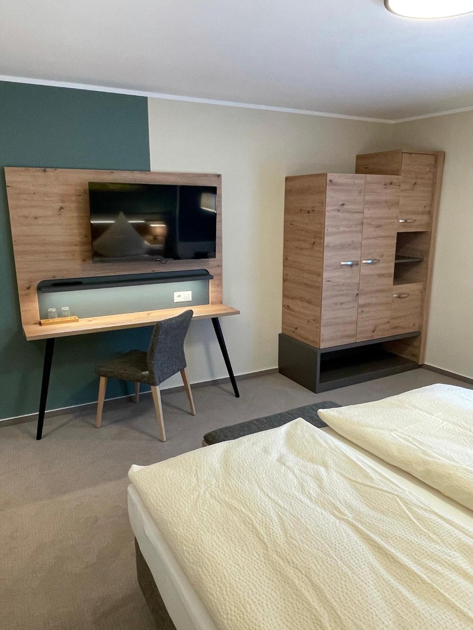 Deluxe Double Room with Shower