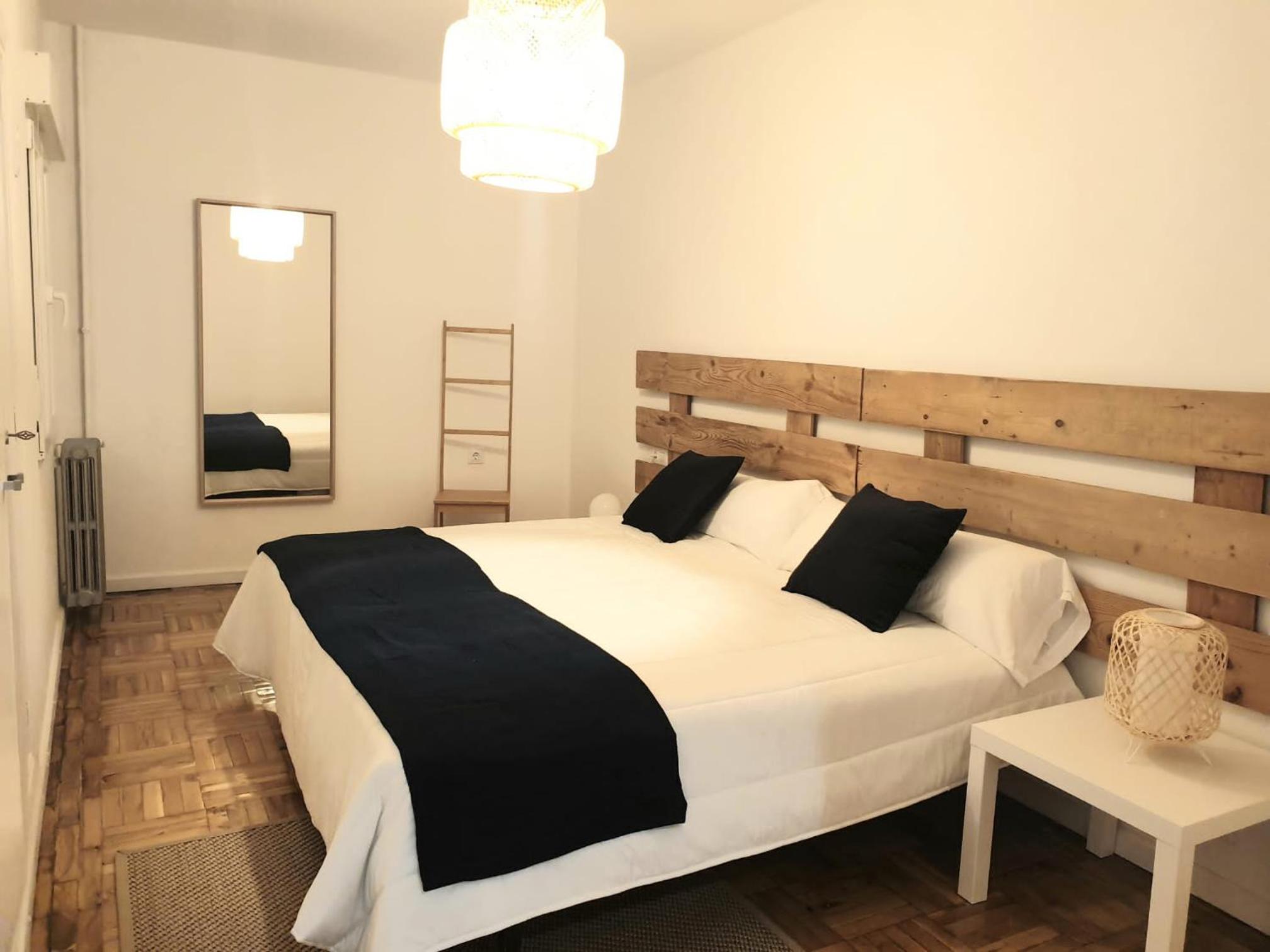 Three-Bedroom Apartment - Photo 22
